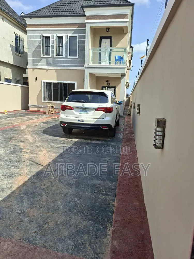 5bdrm Duplex in Cooperative Estate, Ayobo for sale