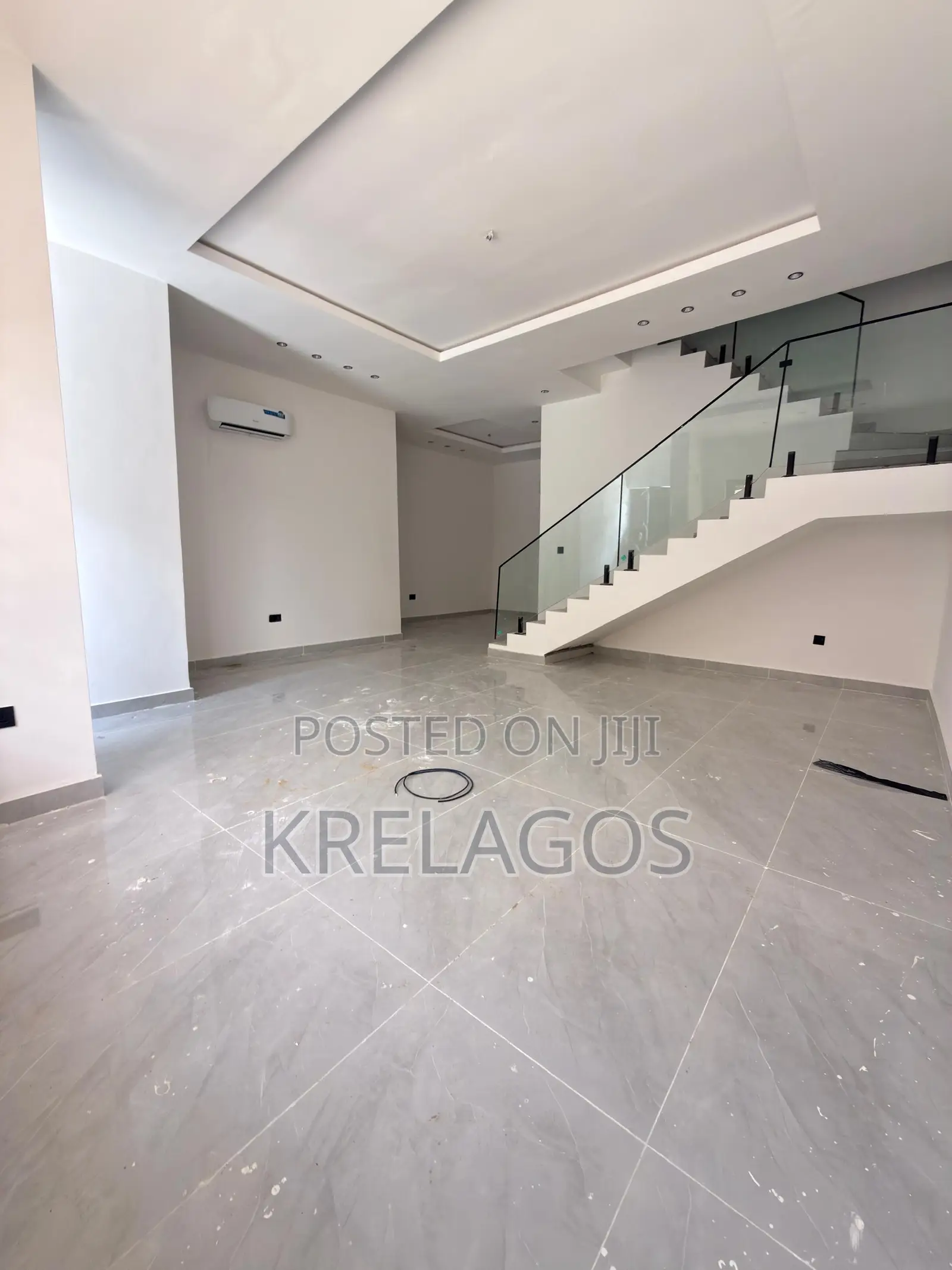 3bdrm Maisonette in Lekki Phase 1 for rent