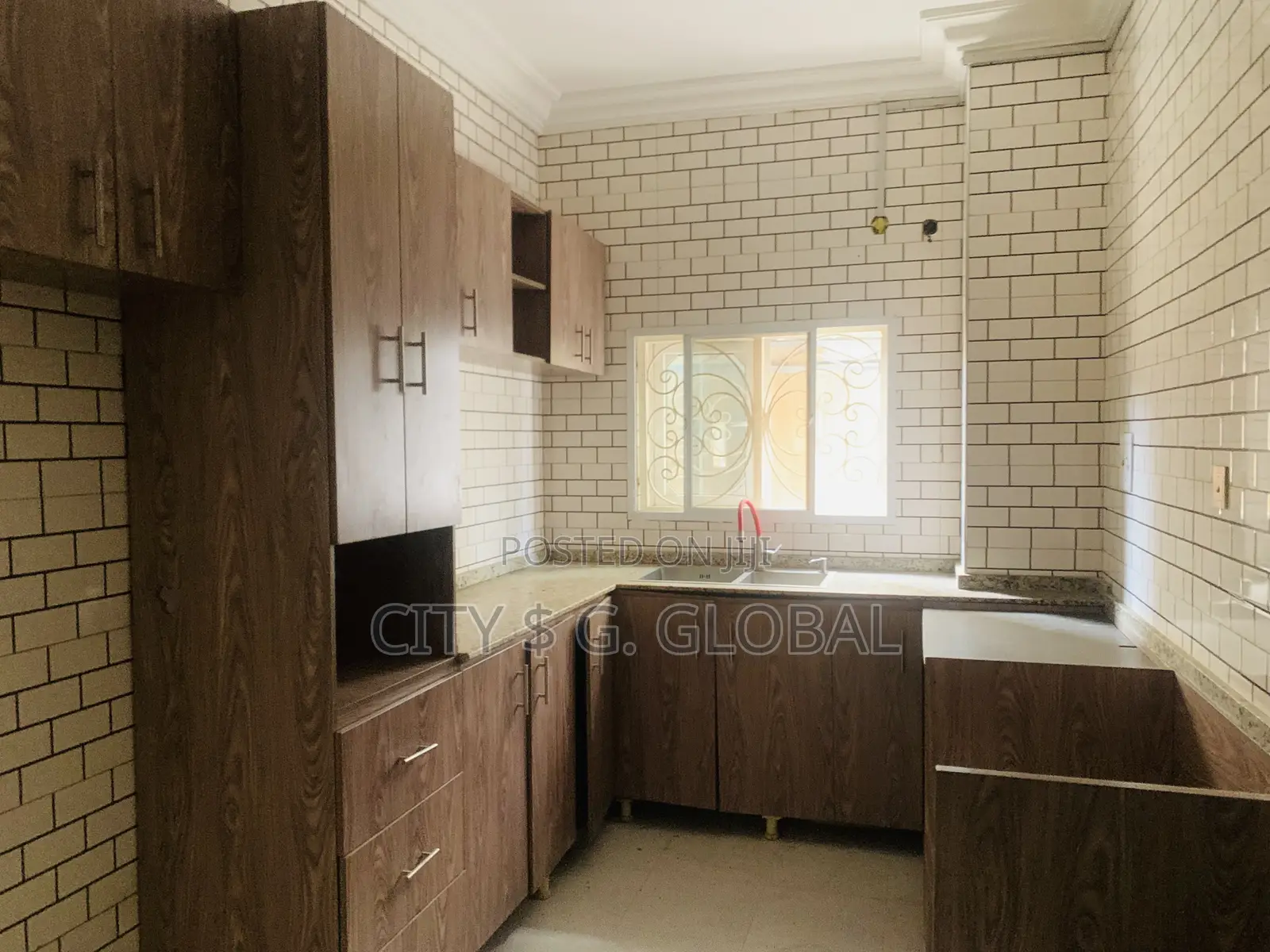 3 Bedroom Block of Flats for Rent