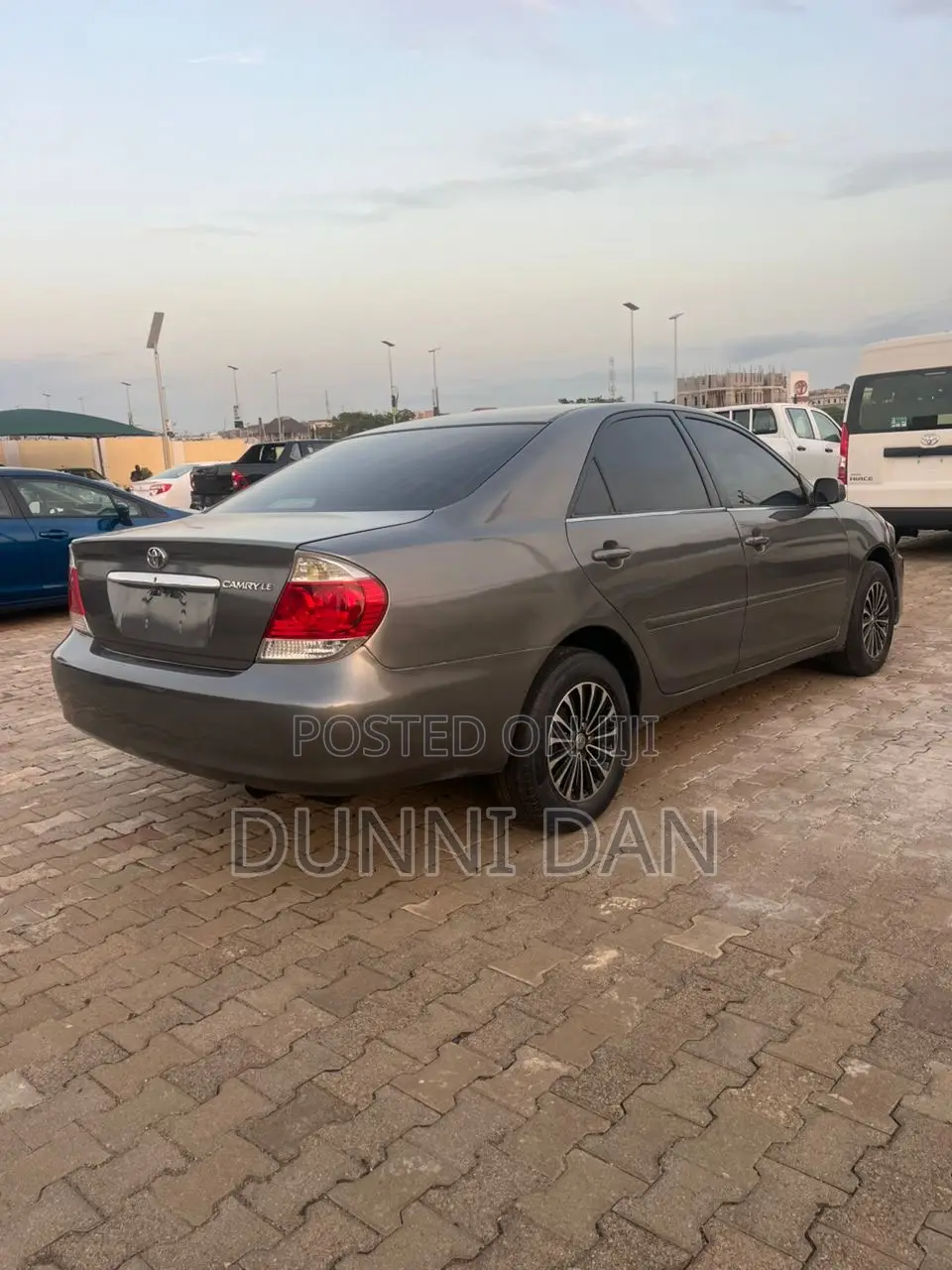 Toyota Camry LE 4dr Sedan (2.4L 4cyl 5A) 2005 Gray