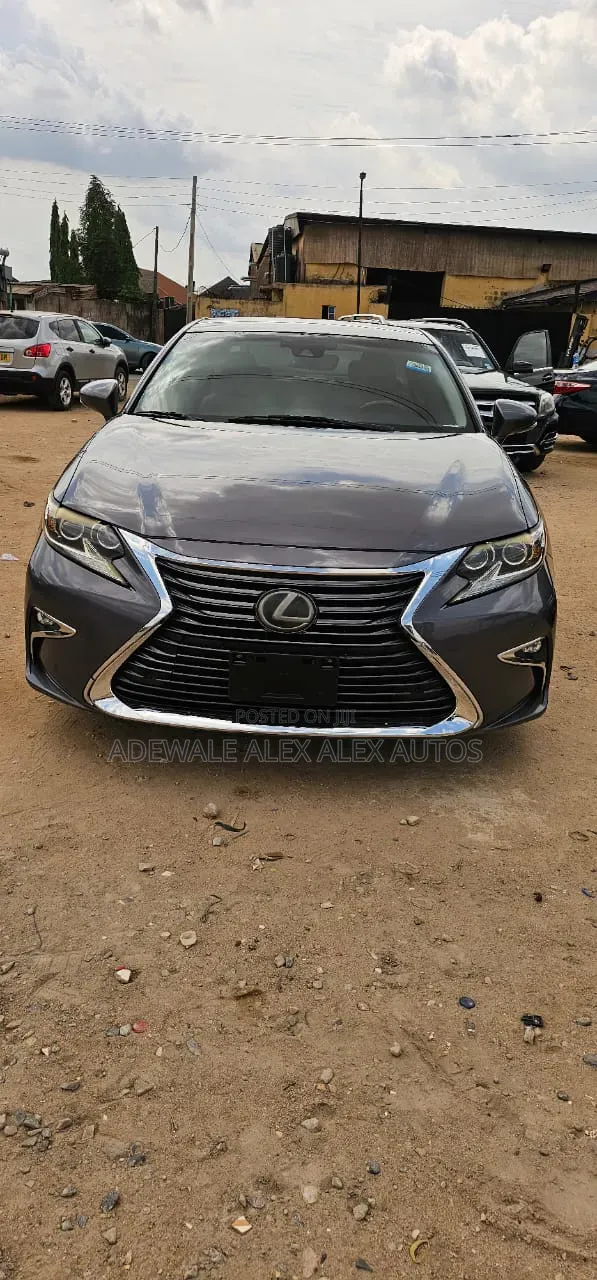 Lexus ES 350 FWD 2016 Gray