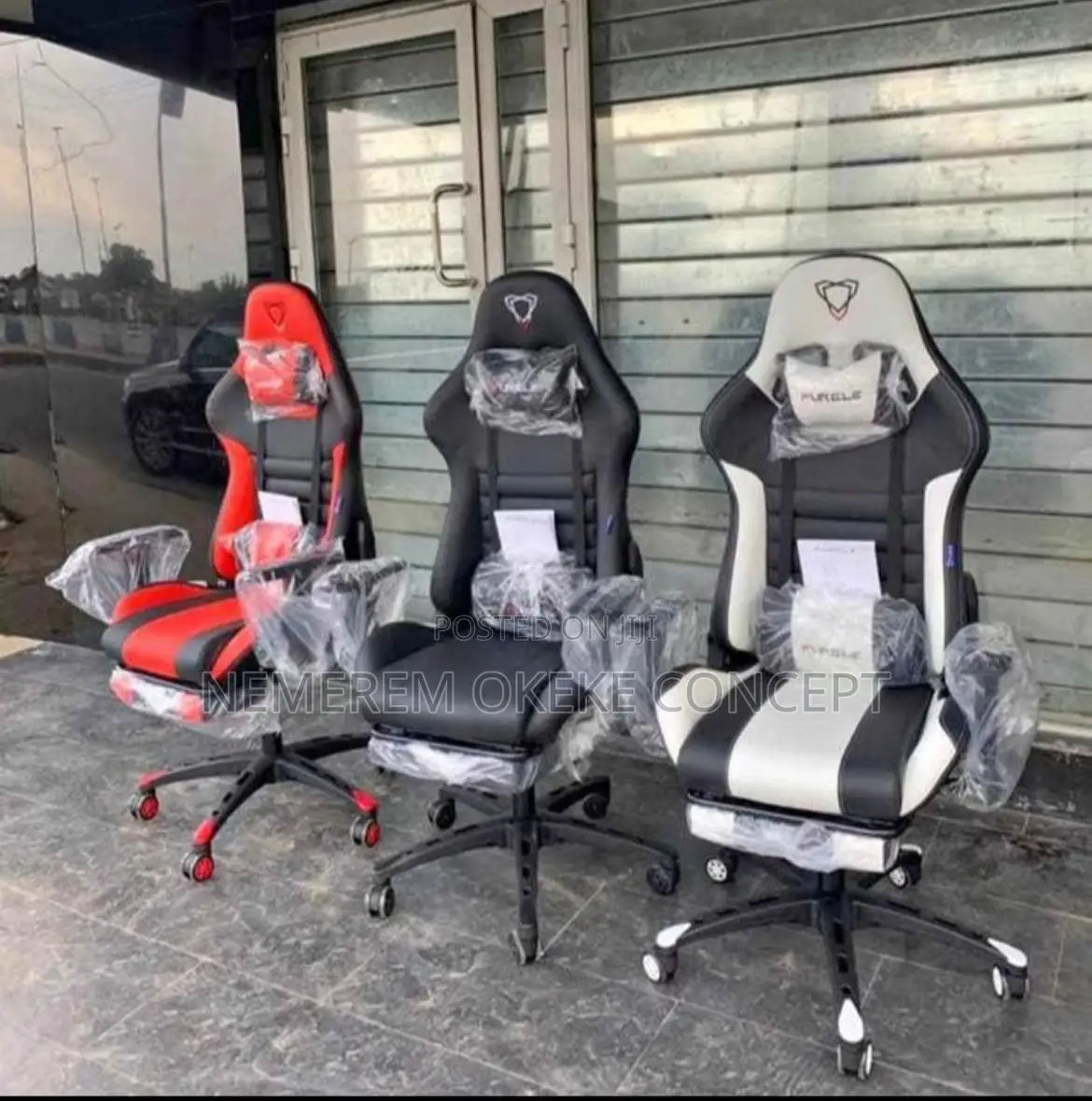 Strong and Comfortable Gaming Chair for Gamers and Streamers