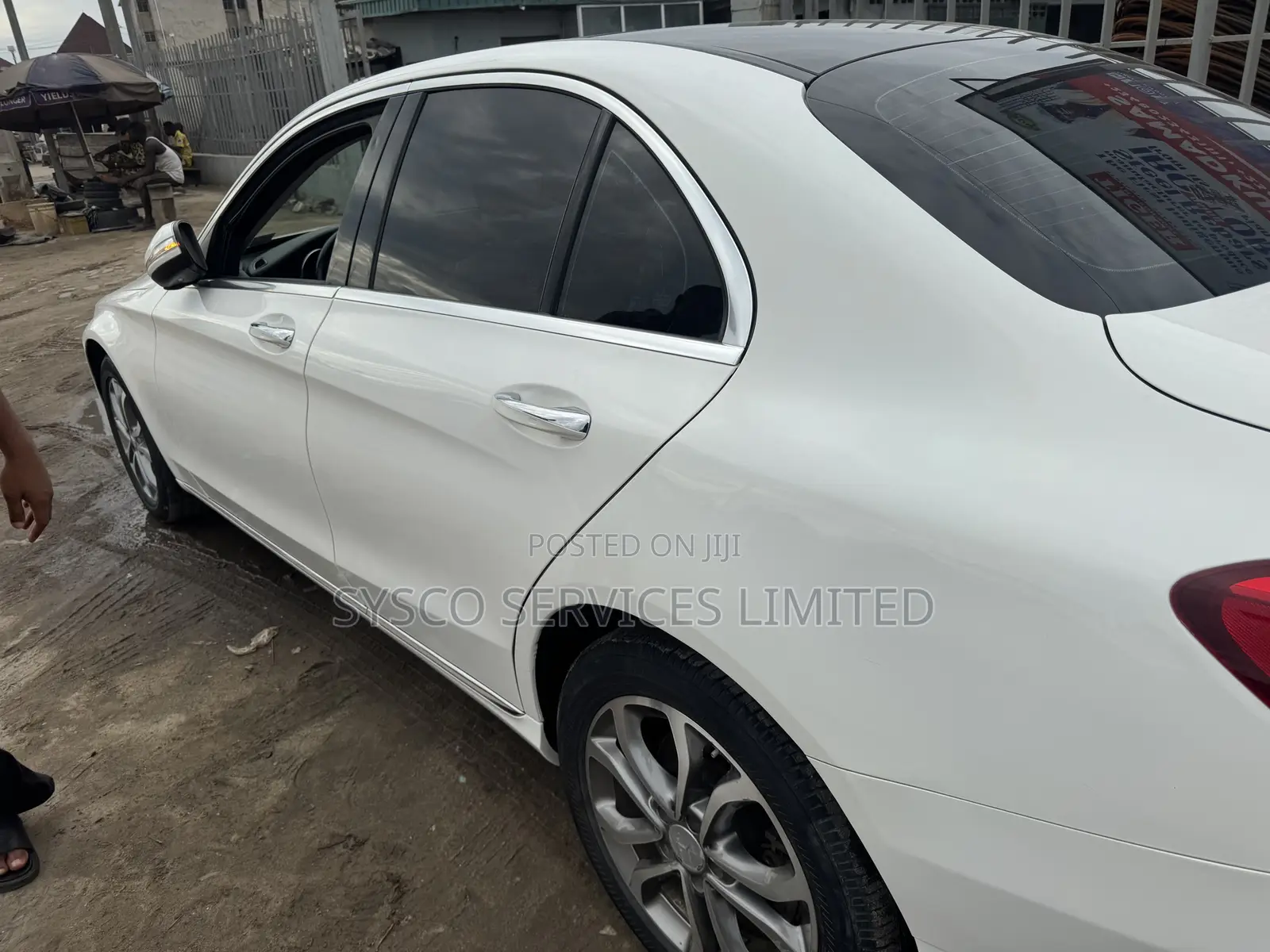 Mercedes-Benz C300 Sport 4Matic Sedan AWD (2.0L 4cyl 7A) 2017 White