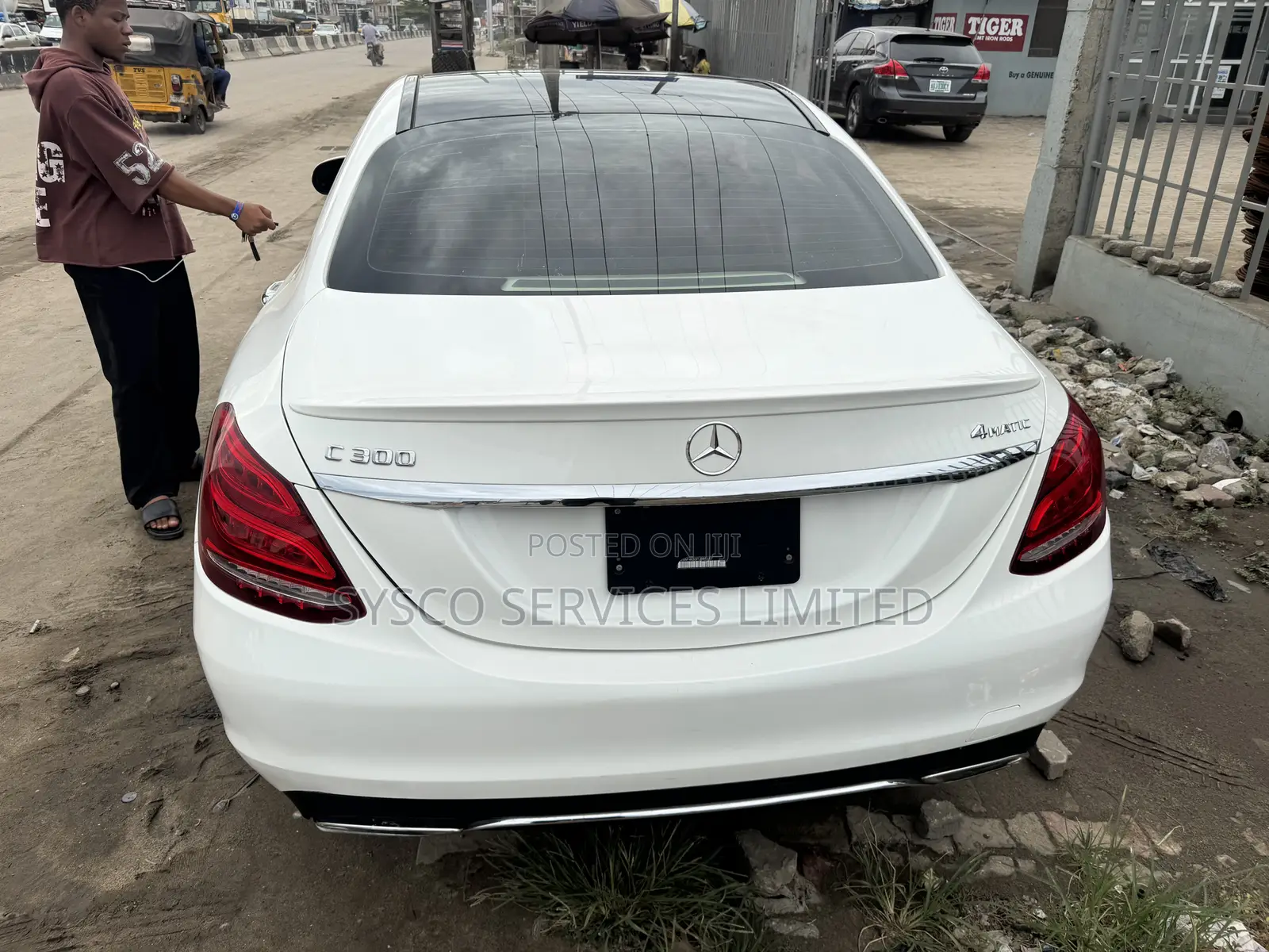 Mercedes-Benz C300 Sport 4Matic Sedan AWD (2.0L 4cyl 7A) 2017 White