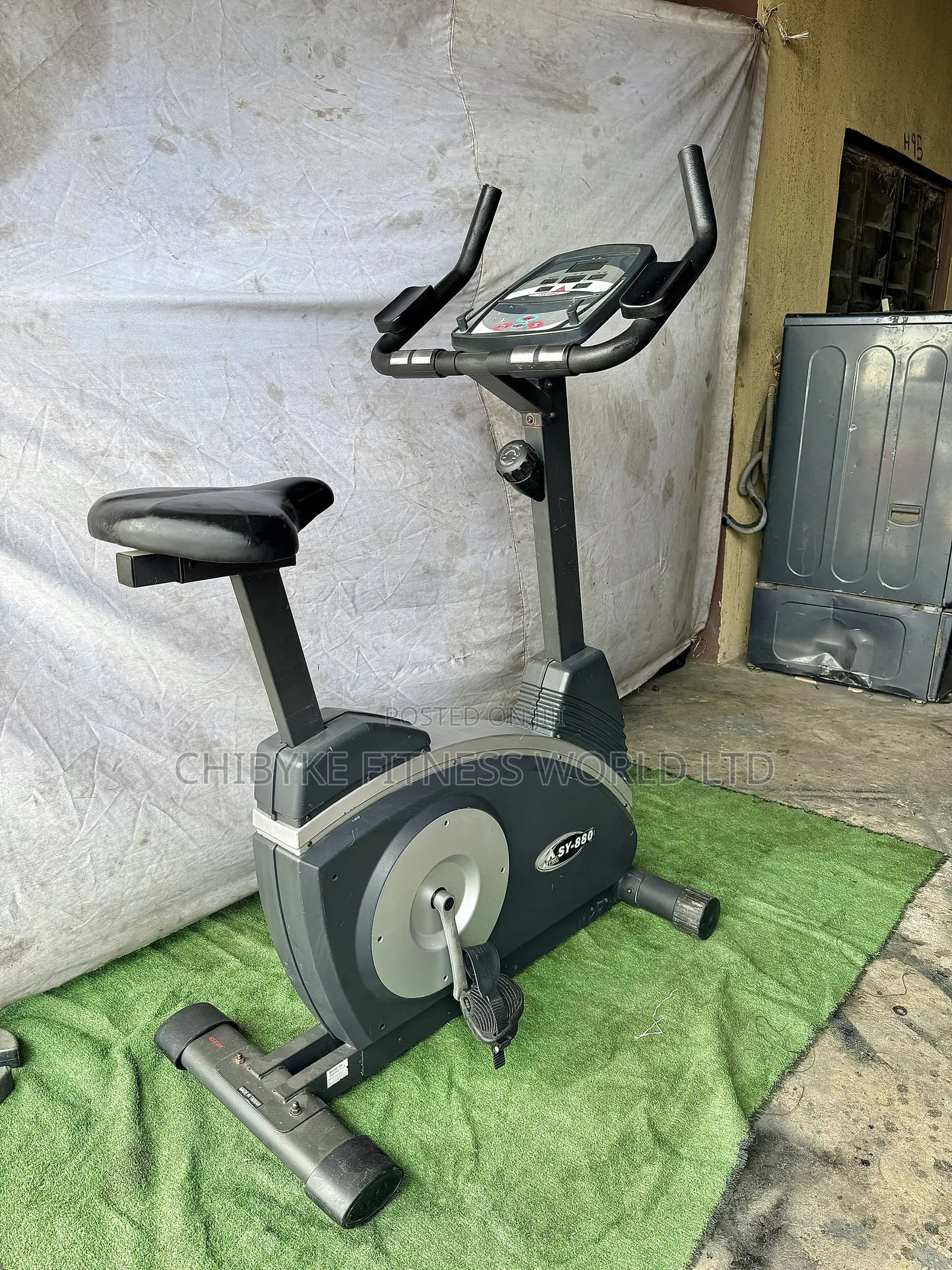 Commercial Stationary Bike ( 250kg User Weight )