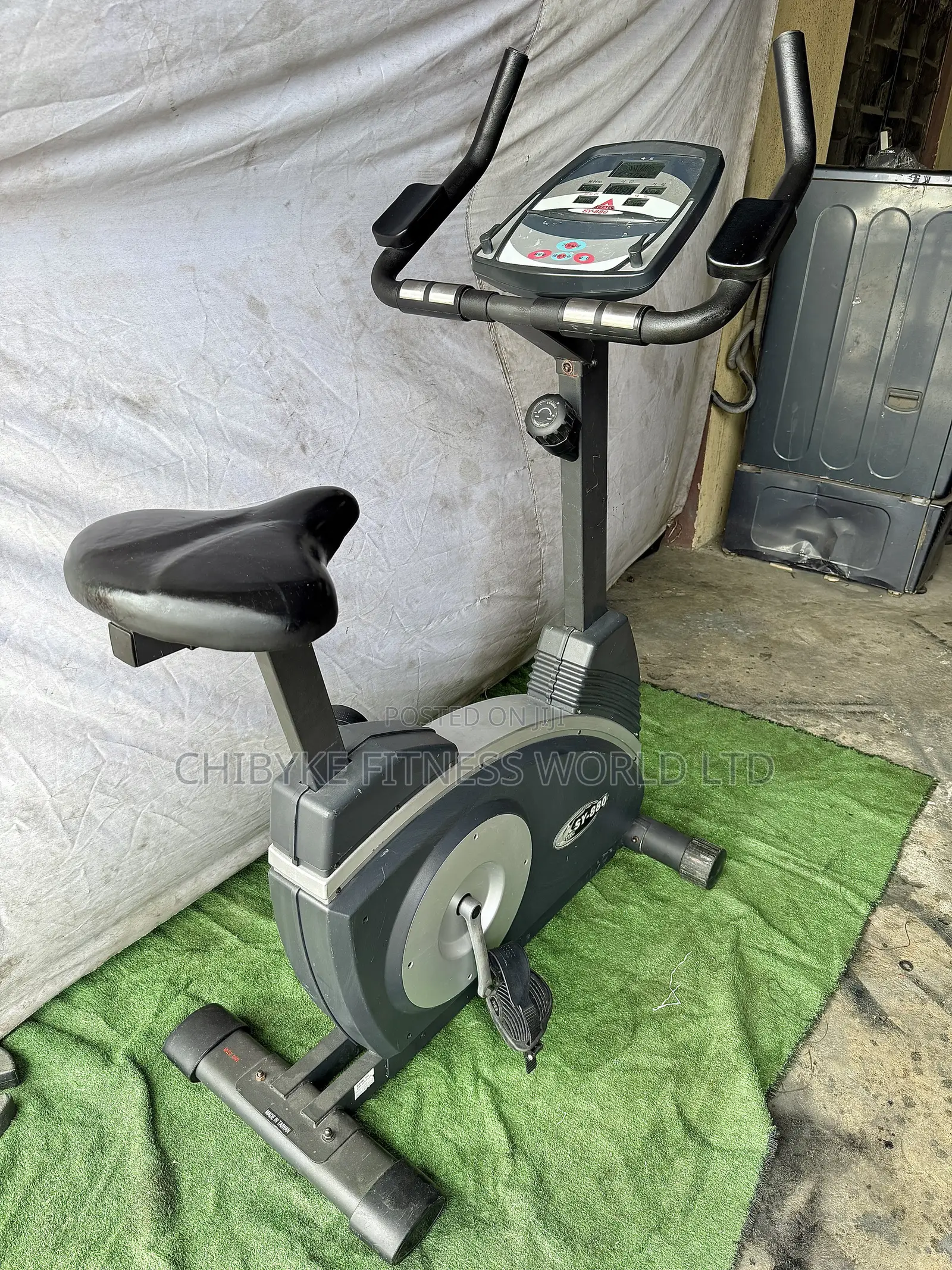 Commercial Stationary Bike ( 250kg User Weight )