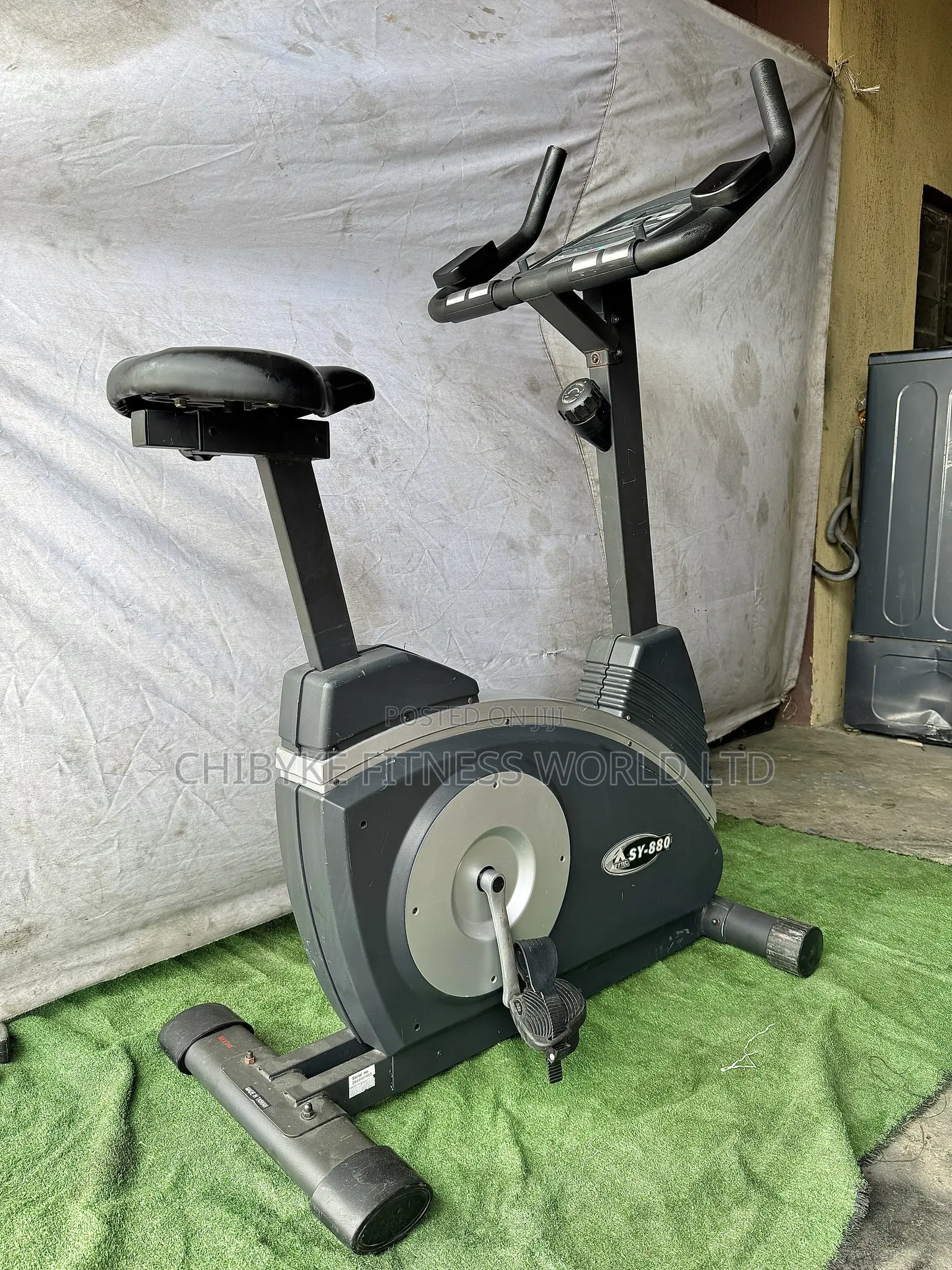 Commercial Stationary Bike ( 250kg User Weight )