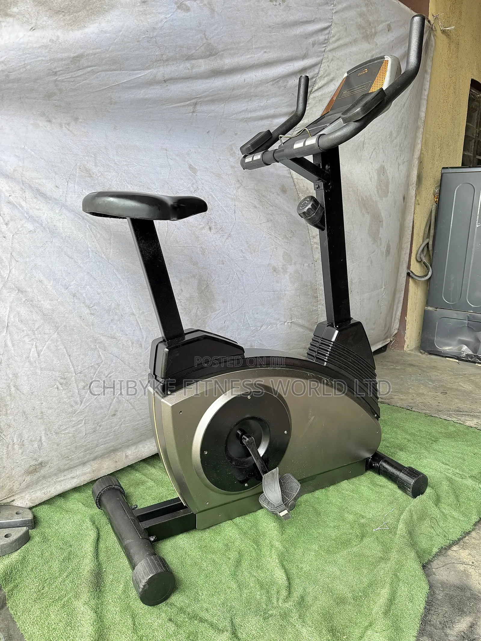 Commercial Gym Bike ( 250kg)