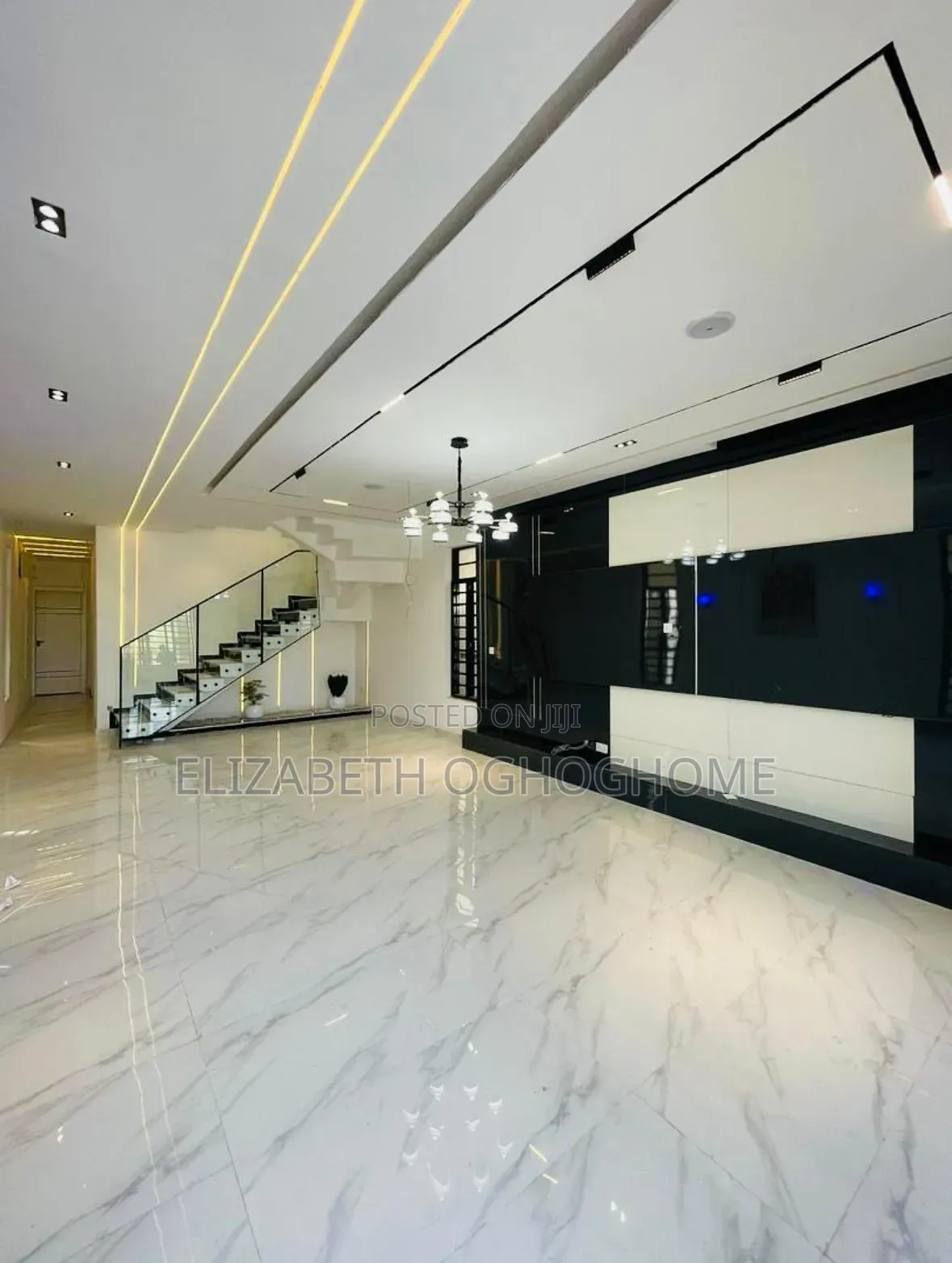 5bdrm Duplex in Chevron for rent