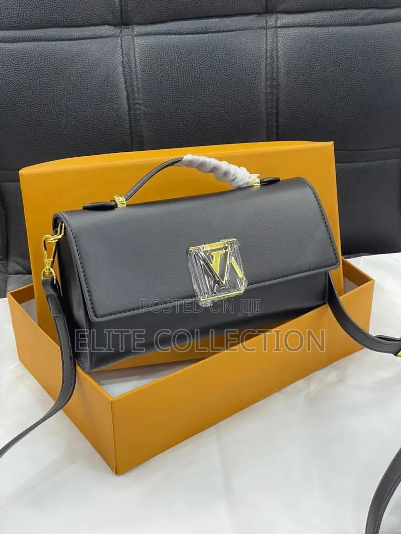 Louis Vuitton Quality:-Luxury Bag Material:Comes With Full Package
