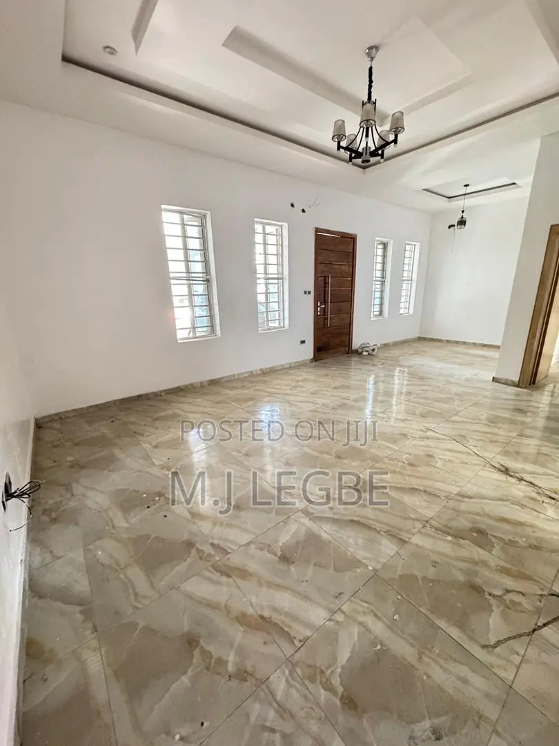 Mini Flat in Gra, Lekki for rent