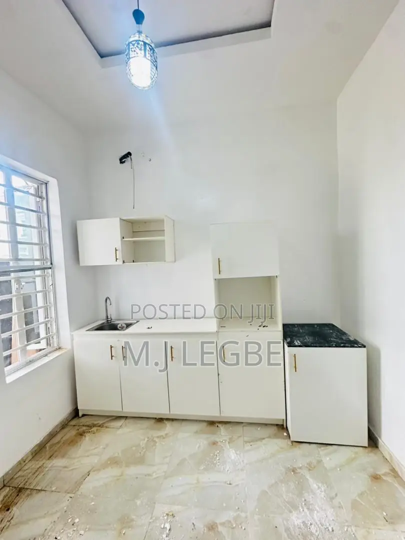 Mini Flat in Gra, Lekki for rent