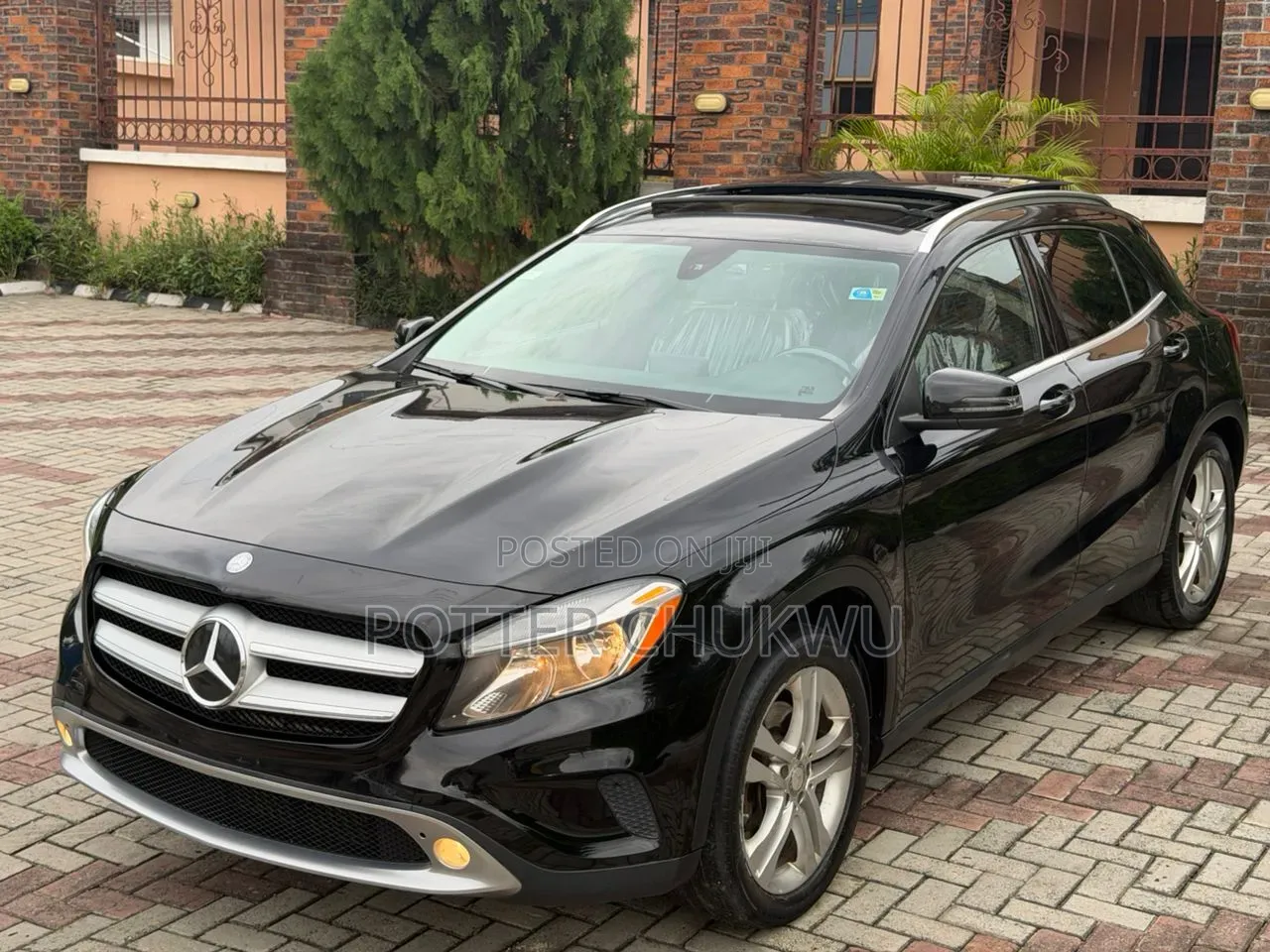 Mercedes-Benz GLA 250 2016 Black