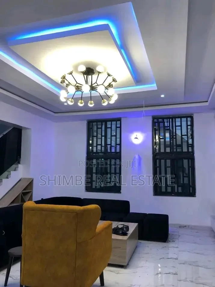 4bdrm Duplex in Ewet Housing, Uyo for sale