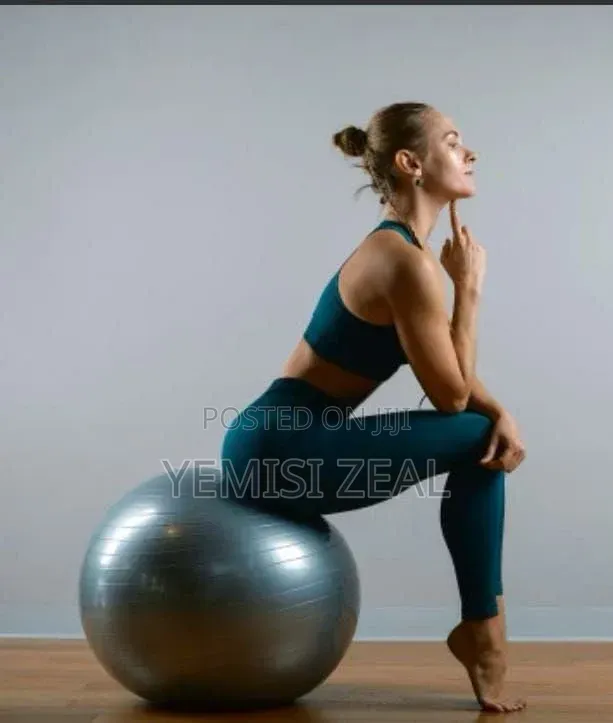 Quality Gym/Yoga Fitness Ball for Pregnant Women, Home, Pilate, E.T.C.