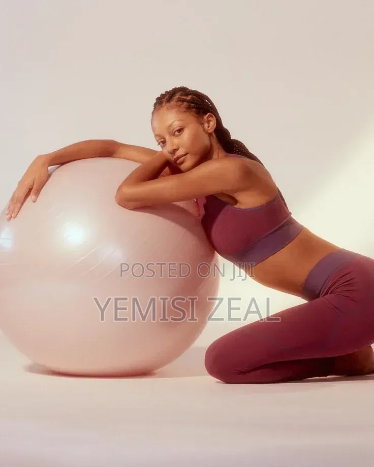 Quality Gym/Yoga Fitness Ball for Pregnant Women, Home, Pilate, E.T.C.