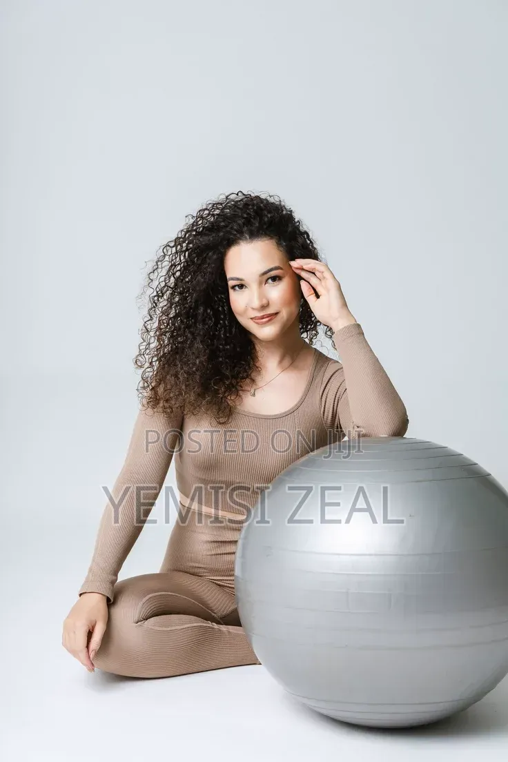 Quality Gym/Yoga Fitness Ball for Pregnant Women, Home, Pilate, E.T.C.