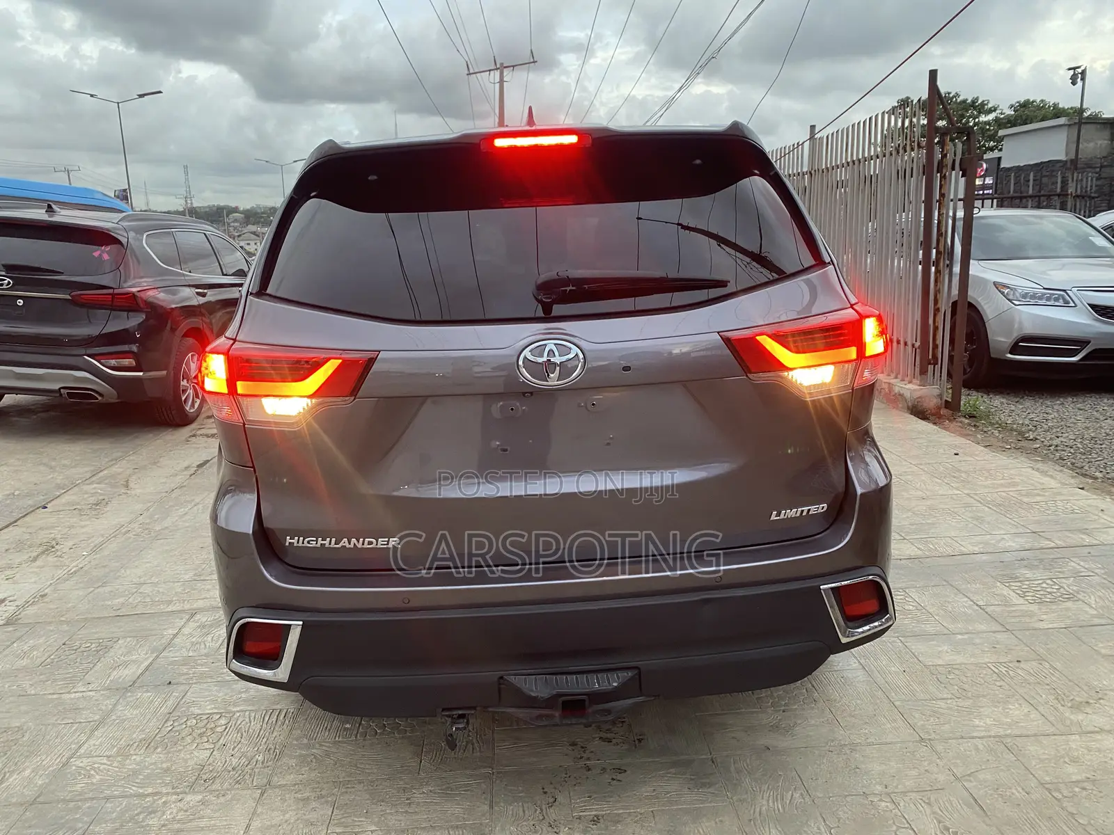 Toyota Highlander Limited 2019 Gray