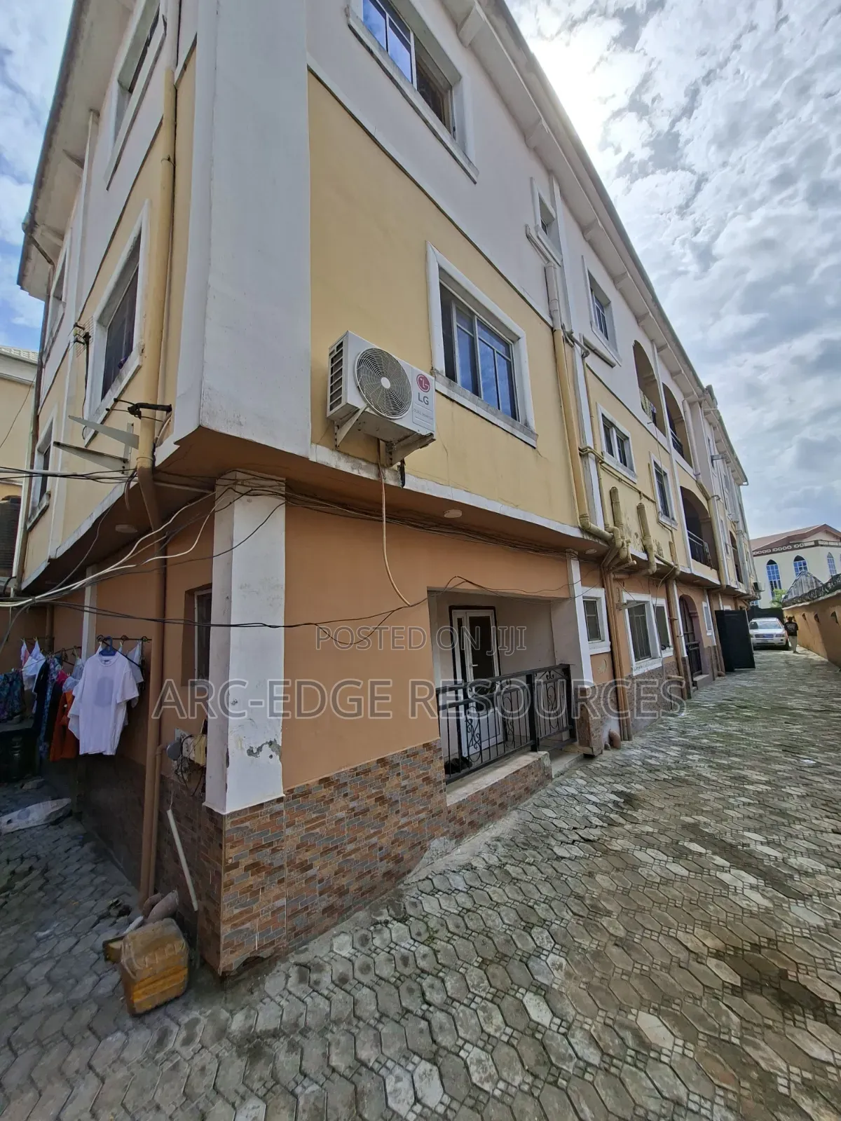 2bdrm Block of Flats in Ago Palace for sale
