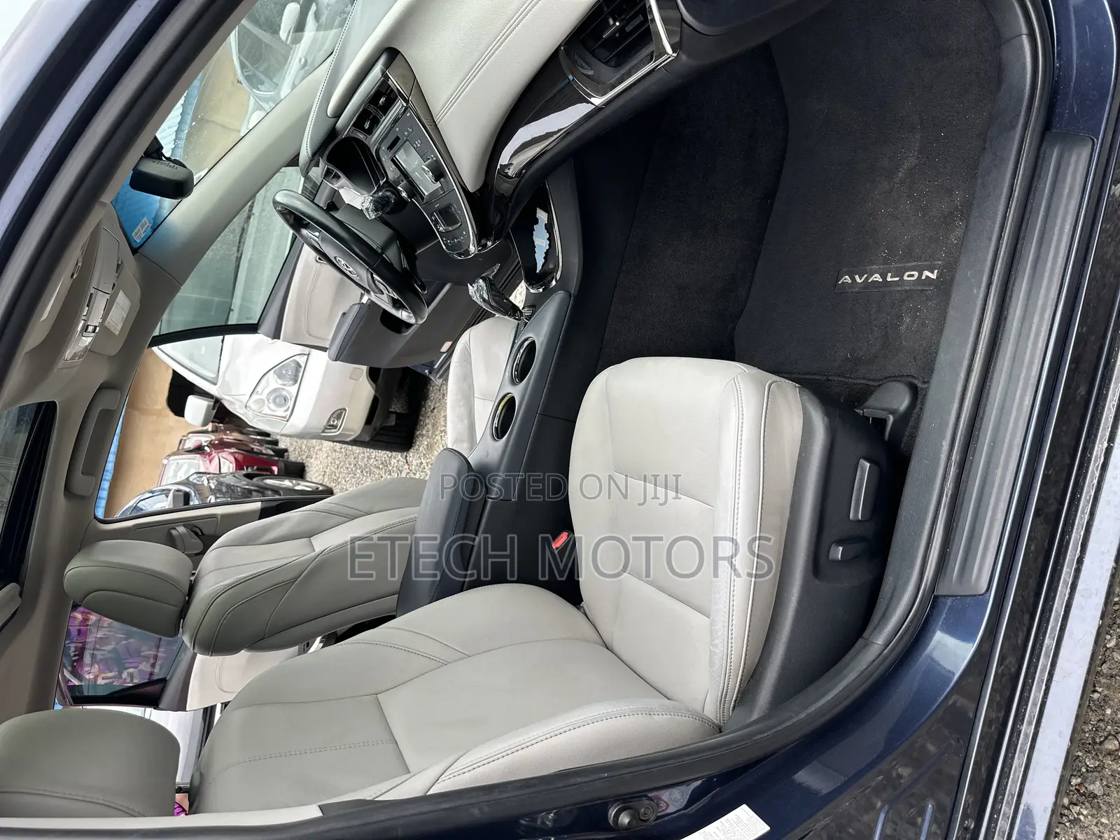 Toyota Avalon XLE Premium 4dr Sedan (3.5L 6cyl 6A) 2015 Blue