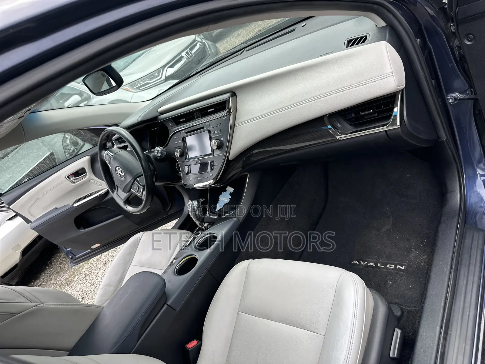 Toyota Avalon XLE Premium 4dr Sedan (3.5L 6cyl 6A) 2015 Blue