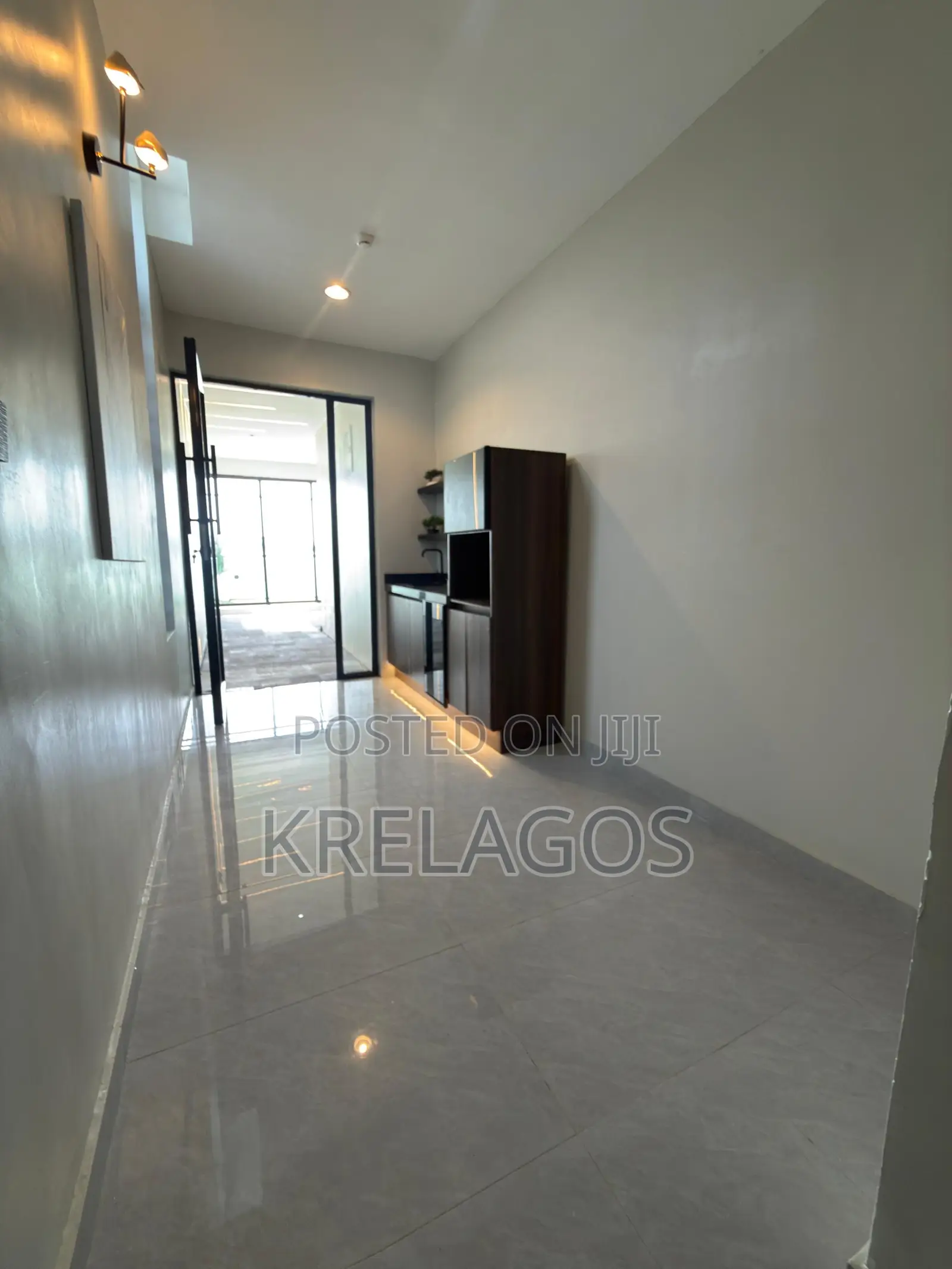5bdrm Duplex in Orchid, Chevron for sale