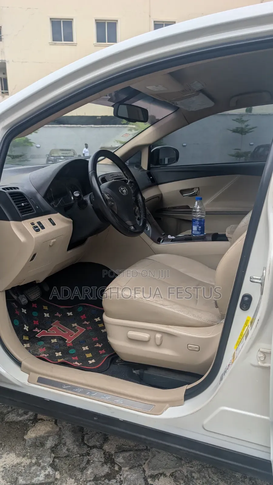 Toyota Venza 2010 White