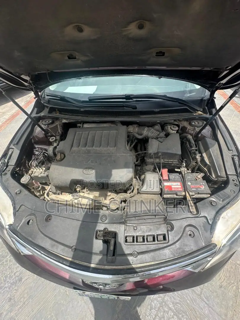 Toyota Avalon XLE Touring Sedan FWD (3.5L 6cyl 6A) 2013 Ivory