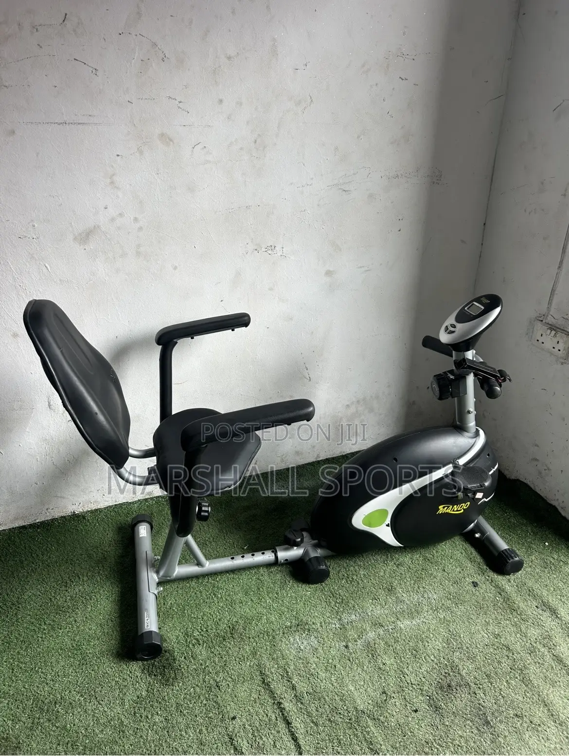 Mando Recumbent Bike