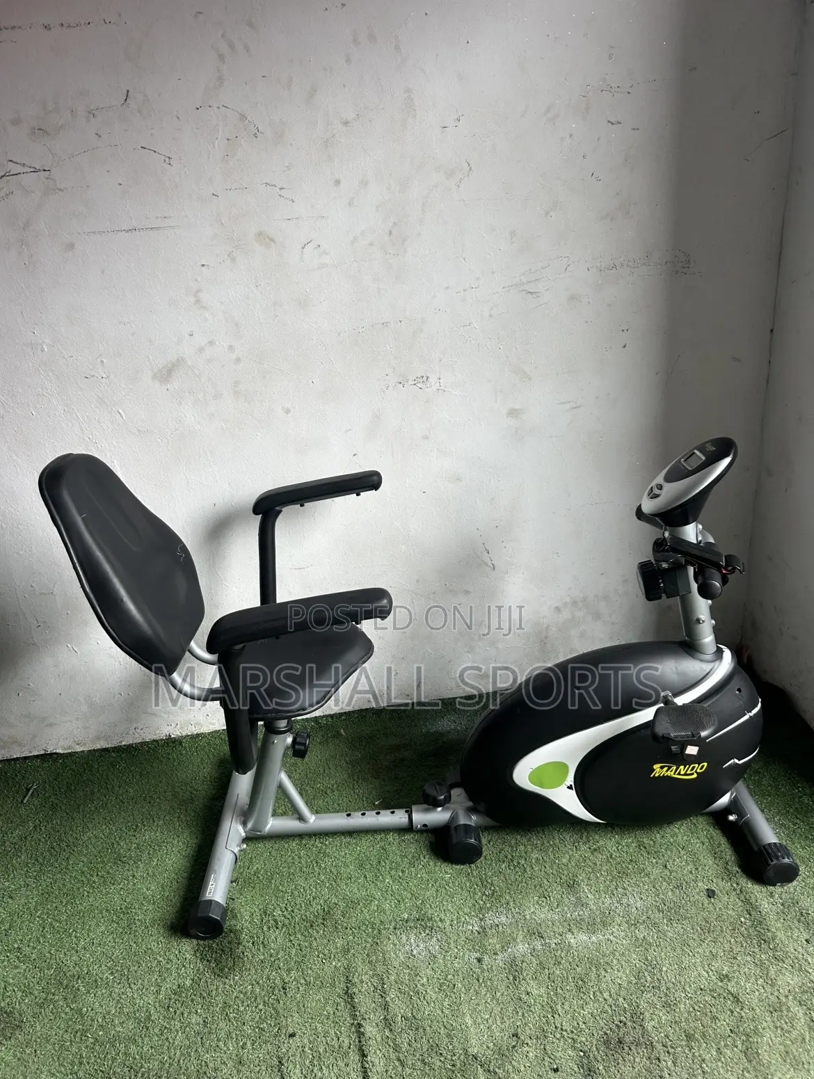 Mando Recumbent Bike