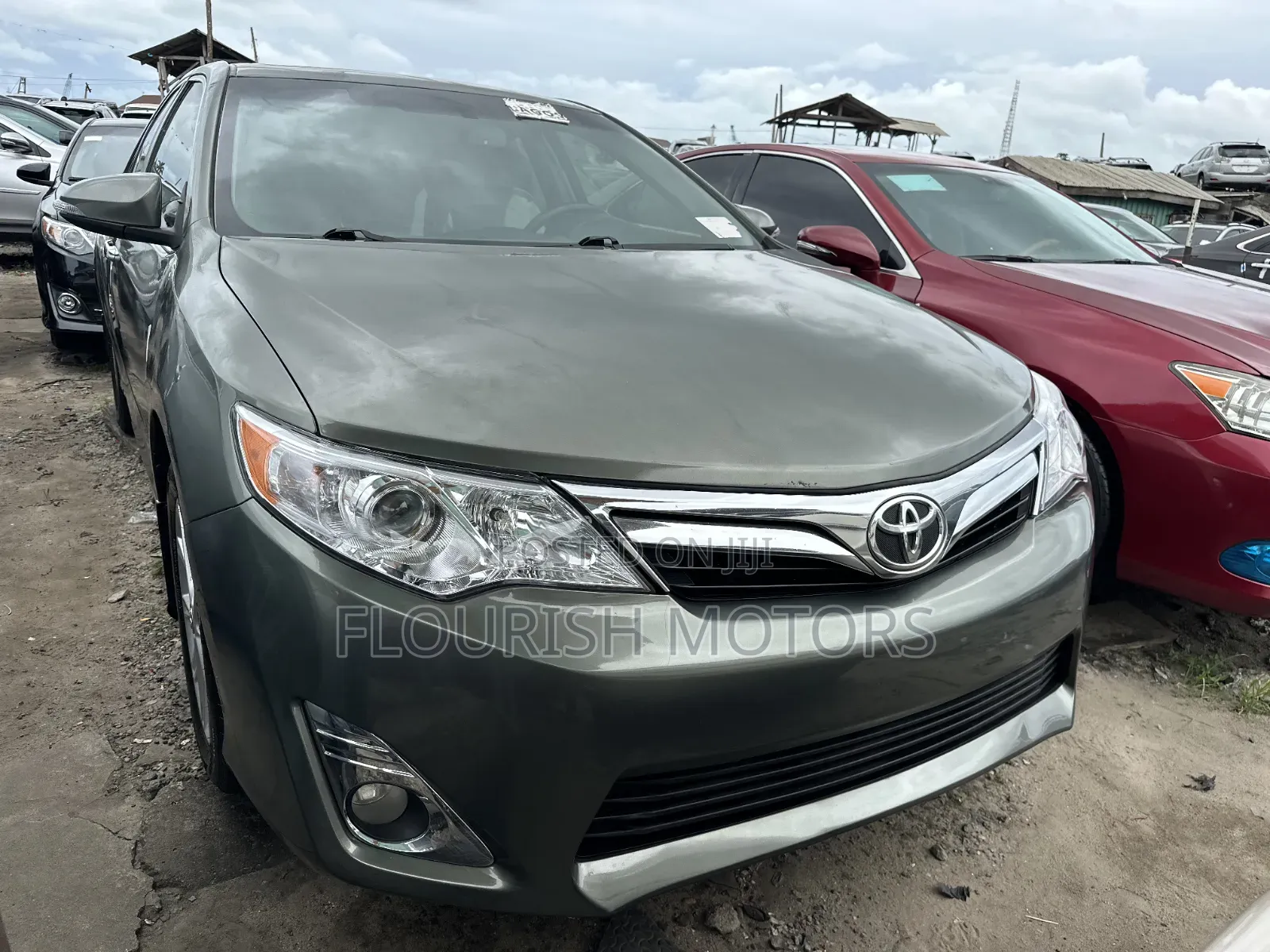 Toyota Camry XLE 4dr Sedan (2.5L 4cyl 6A) 2013 Green