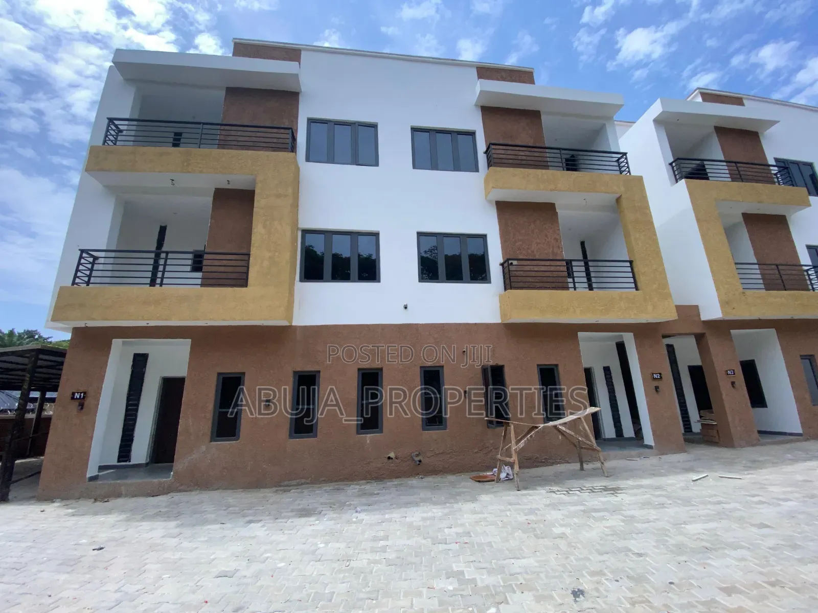 4bdrm Duplex in Life Camp for sale