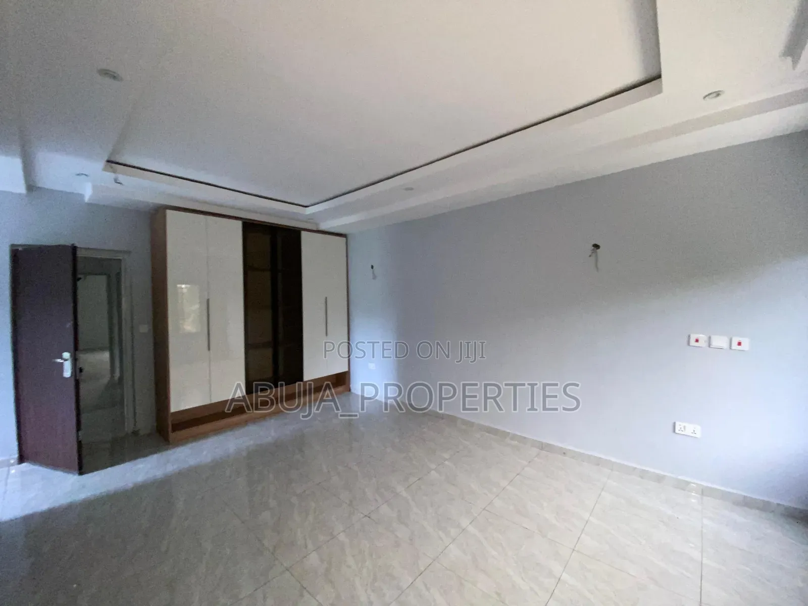 4bdrm Duplex in Life Camp for sale