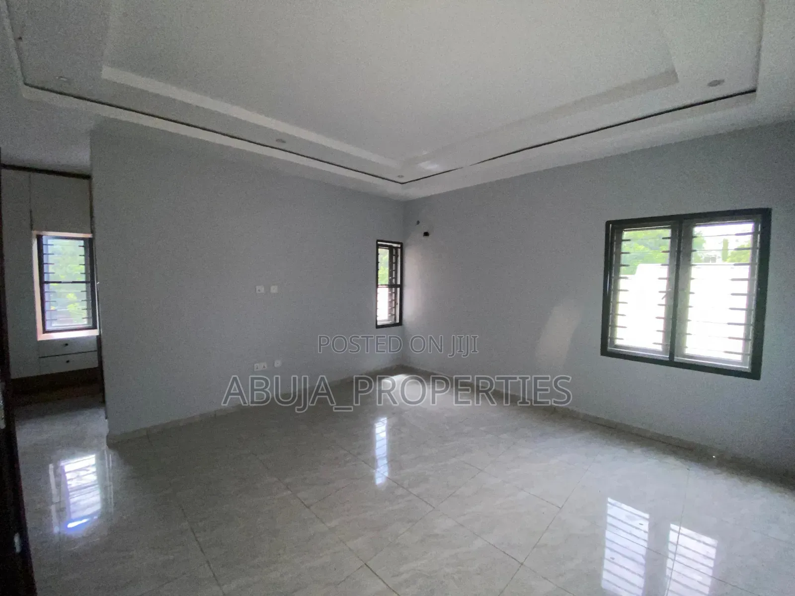4bdrm Duplex in Life Camp for sale