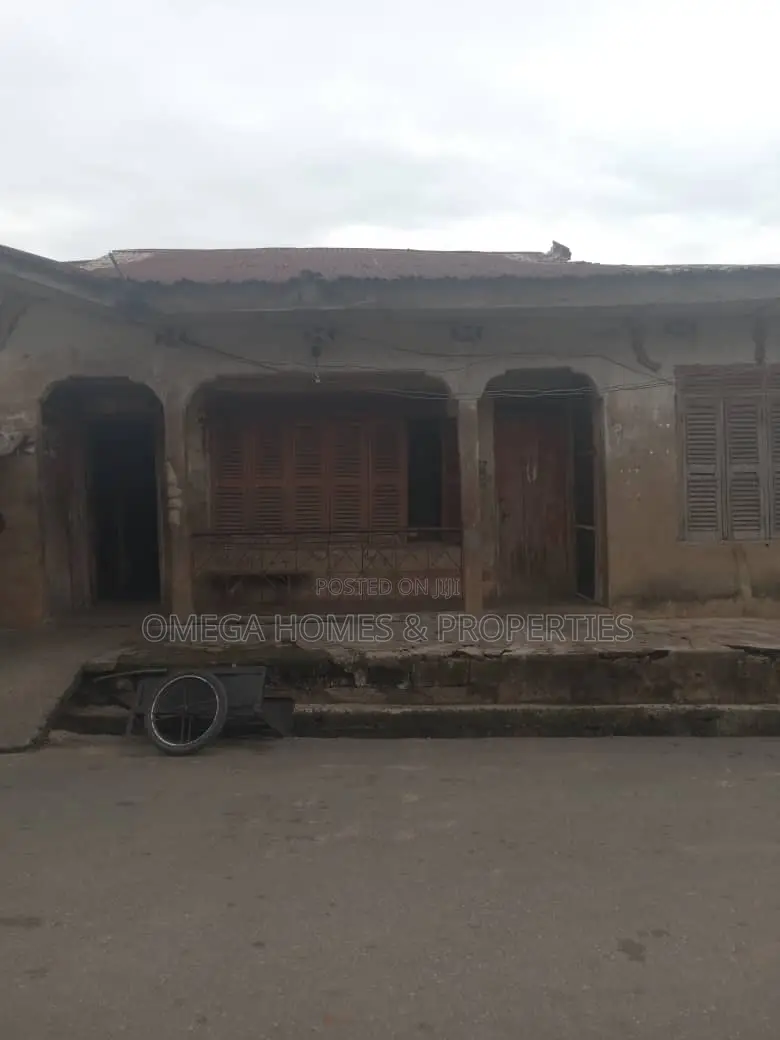 4bdrm Bungalow in Umuahia for sale