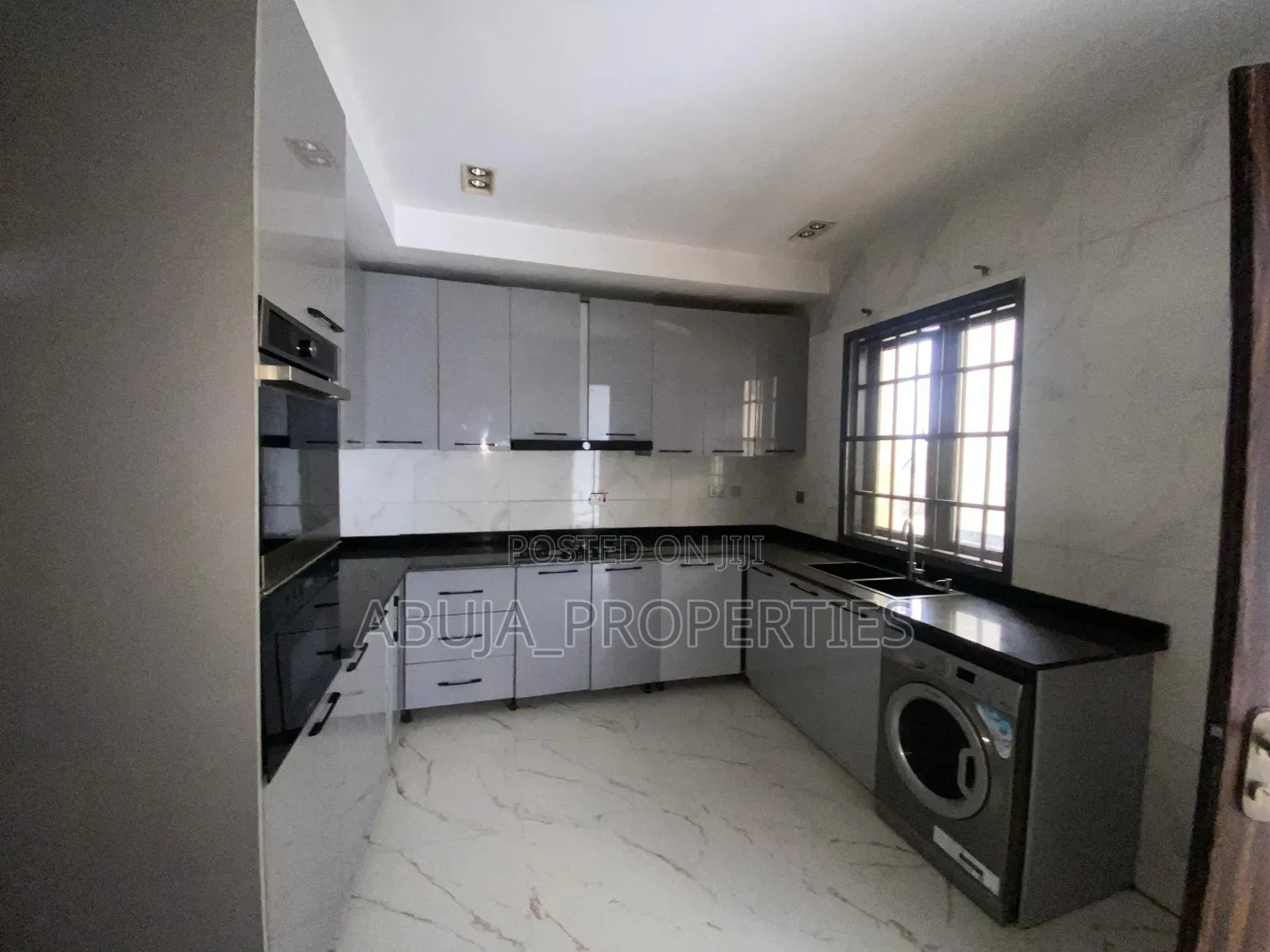 4bdrm Duplex in In A Serene And, Life Camp for rent