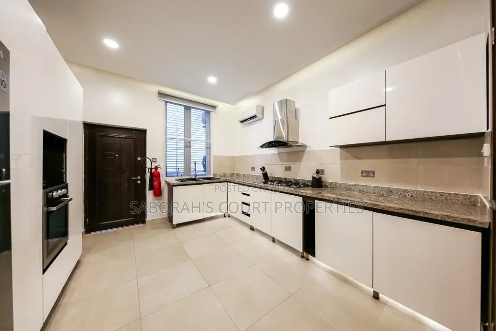 Furnished 3bdrm Apartment in Banana Island for rent