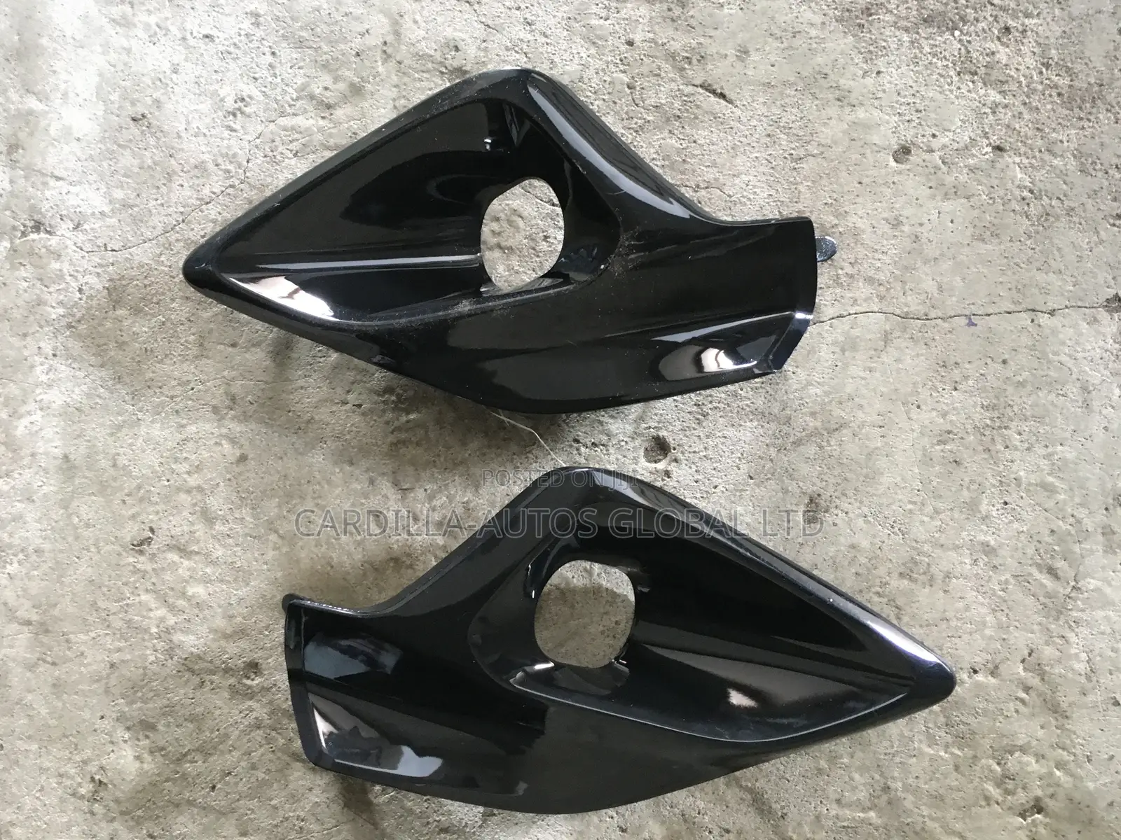 Complete Fog Light Hilux 2024