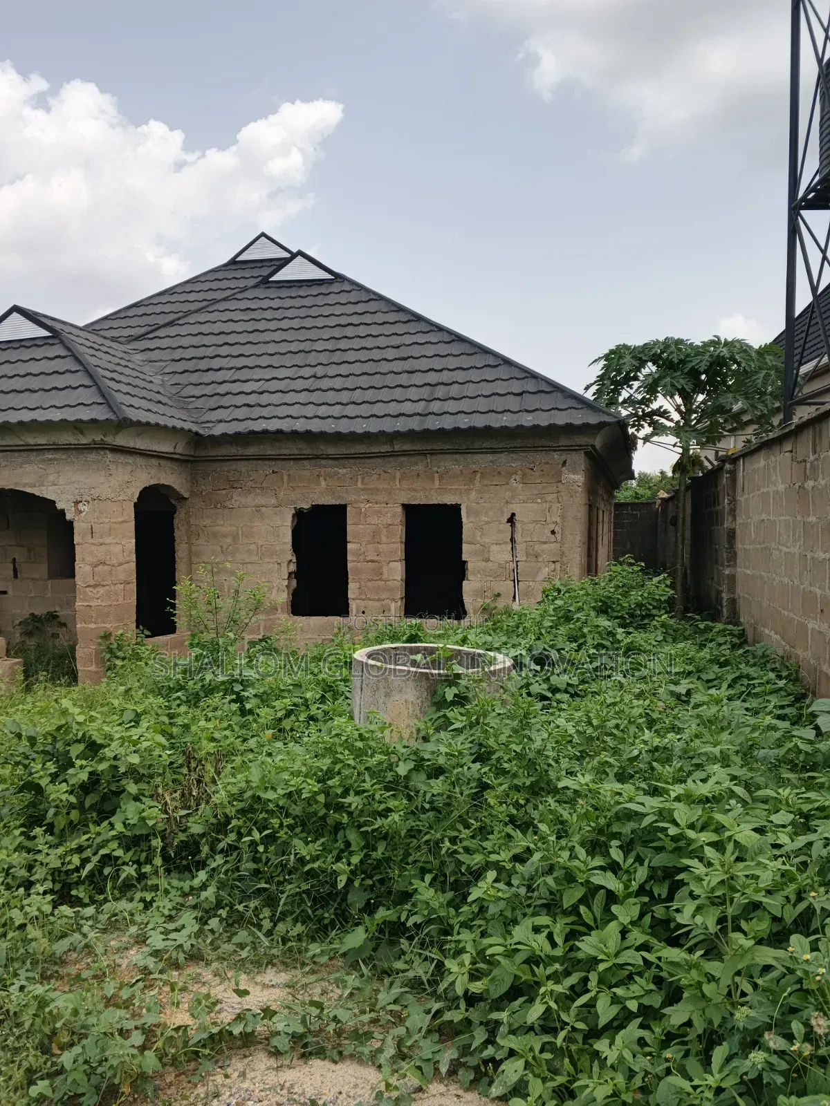 3bdrm Bungalow in Festac Estate, Akobo for sale