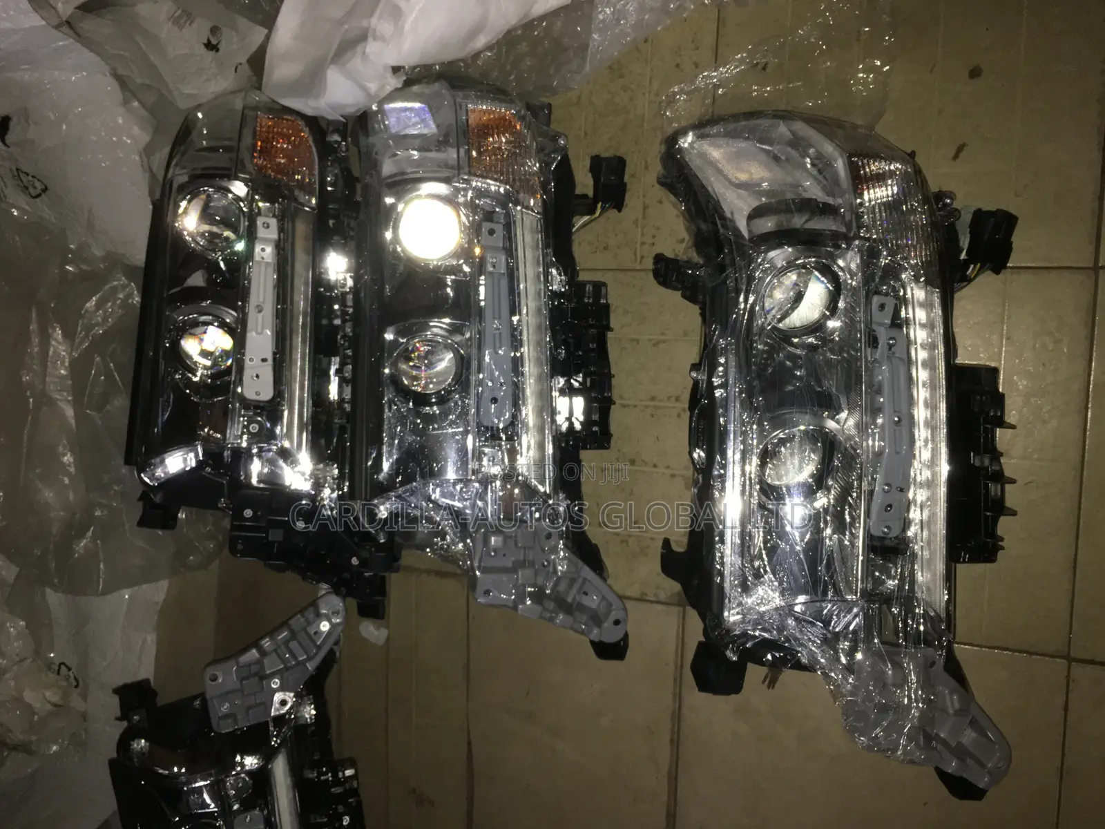 Head Light Land Cruiser 2018