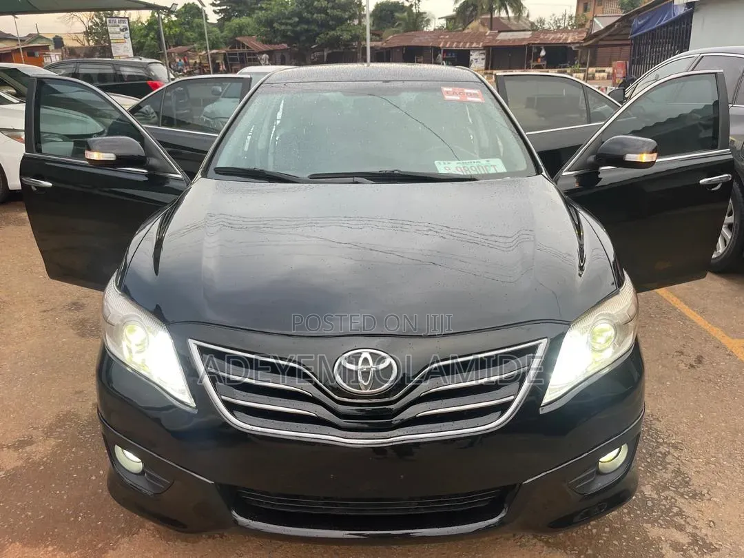 Toyota Camry 2011 Black
