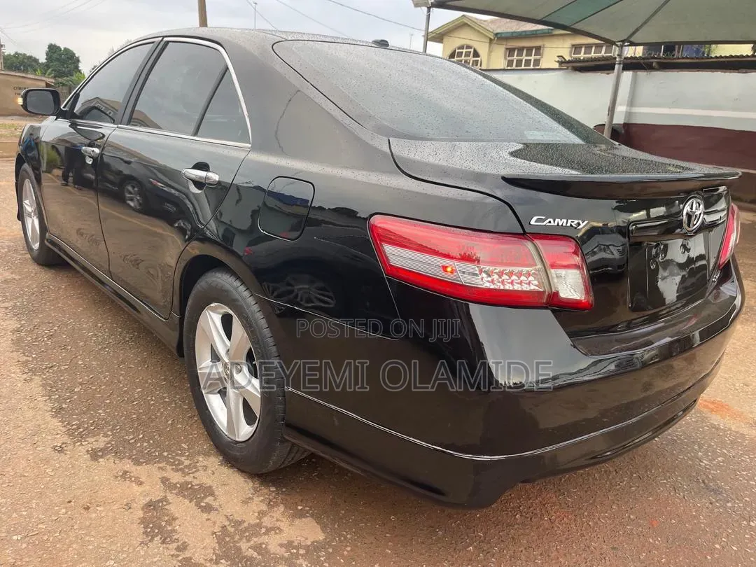 Toyota Camry 2011 Black