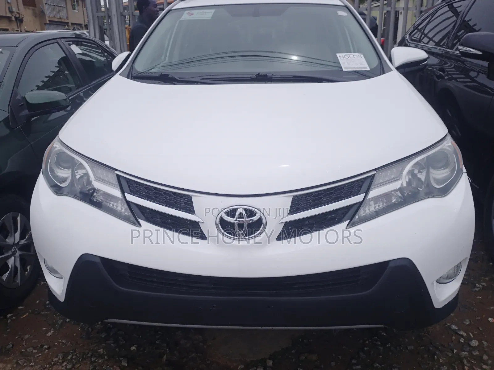 Toyota RAV4 LE 4dr SUV AWD (2.5L 4cyl 6A) 2014 White