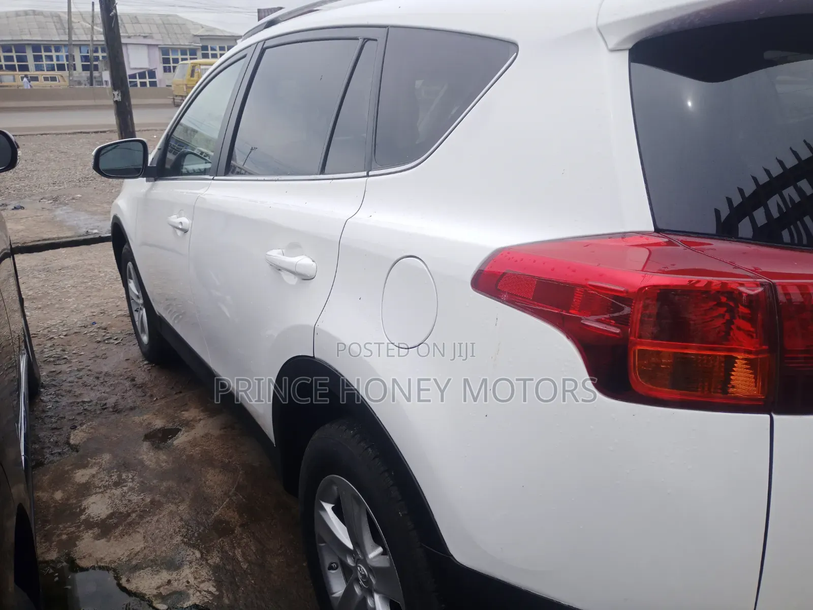 Toyota RAV4 LE 4dr SUV AWD (2.5L 4cyl 6A) 2014 White