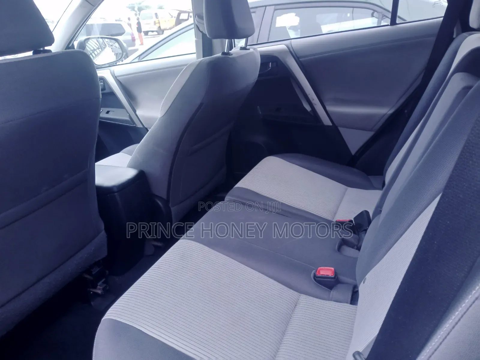 Toyota RAV4 LE 4dr SUV AWD (2.5L 4cyl 6A) 2014 White
