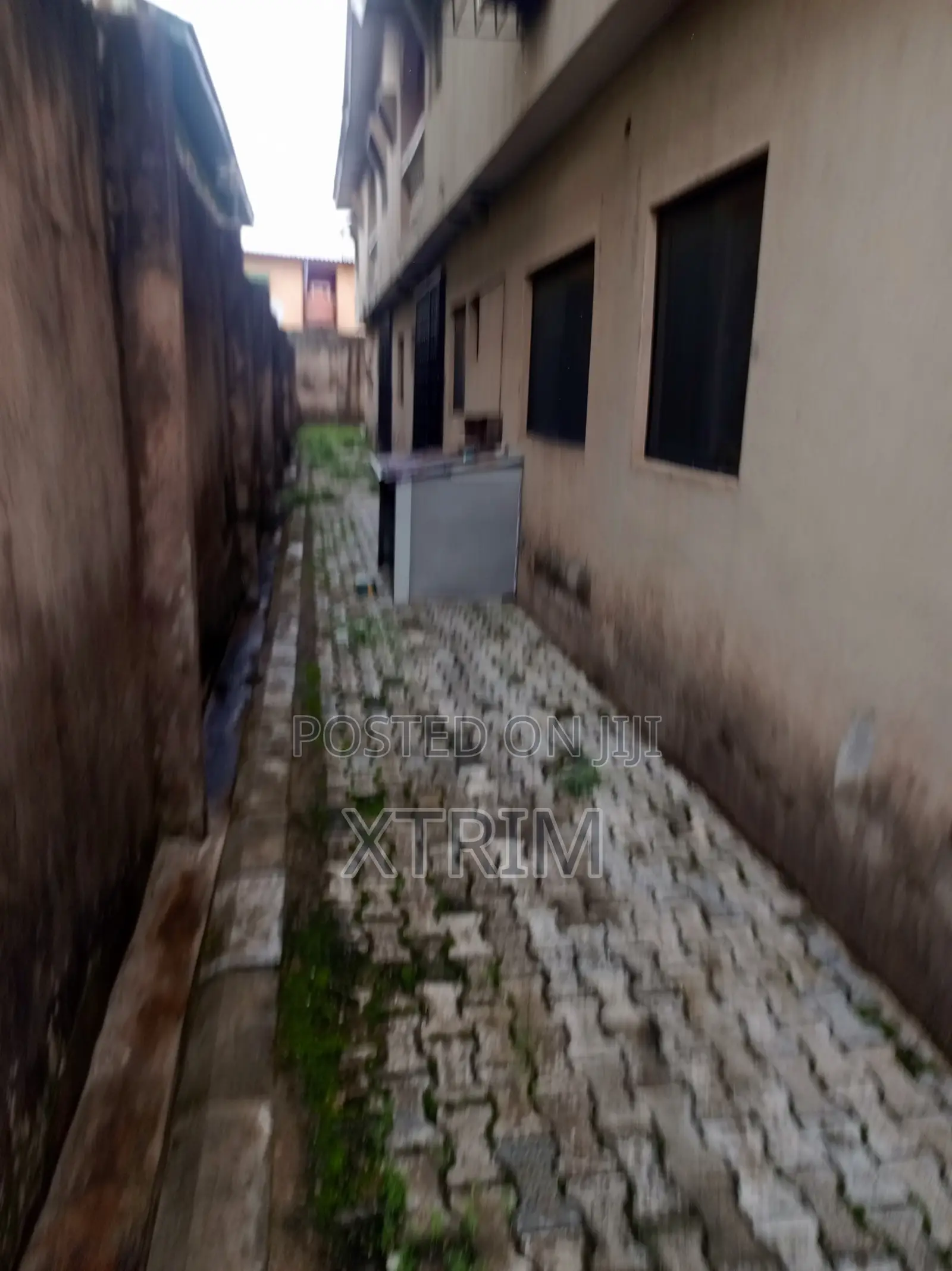 3bdrm Block of Flats in Ogba GRA for sale