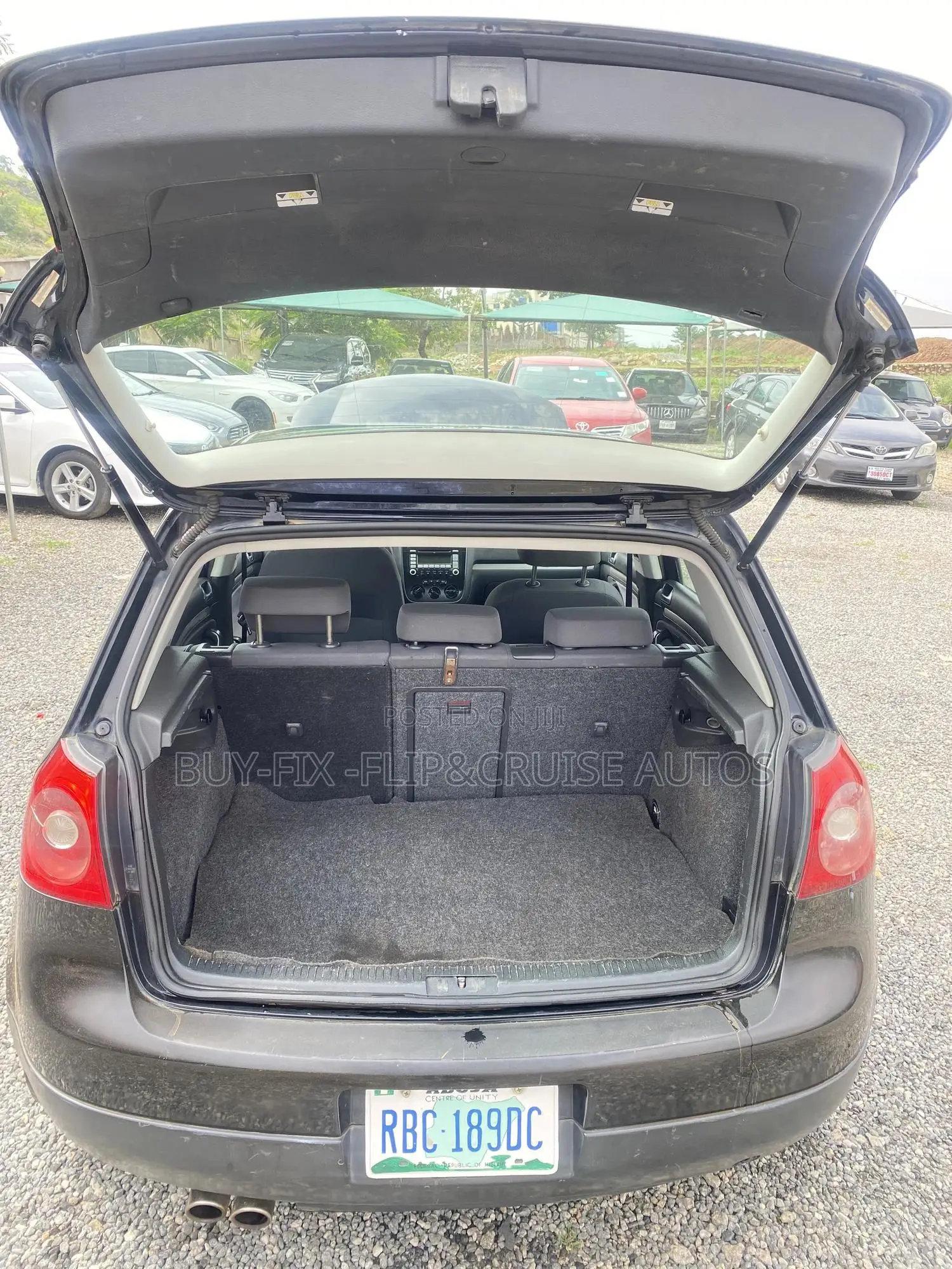 Volkswagen Golf 2010 Black