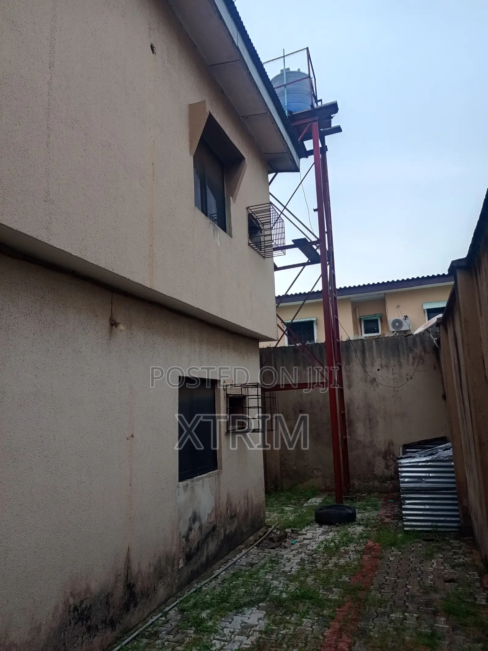 3bdrm Block of Flats in Ogba GRA for sale