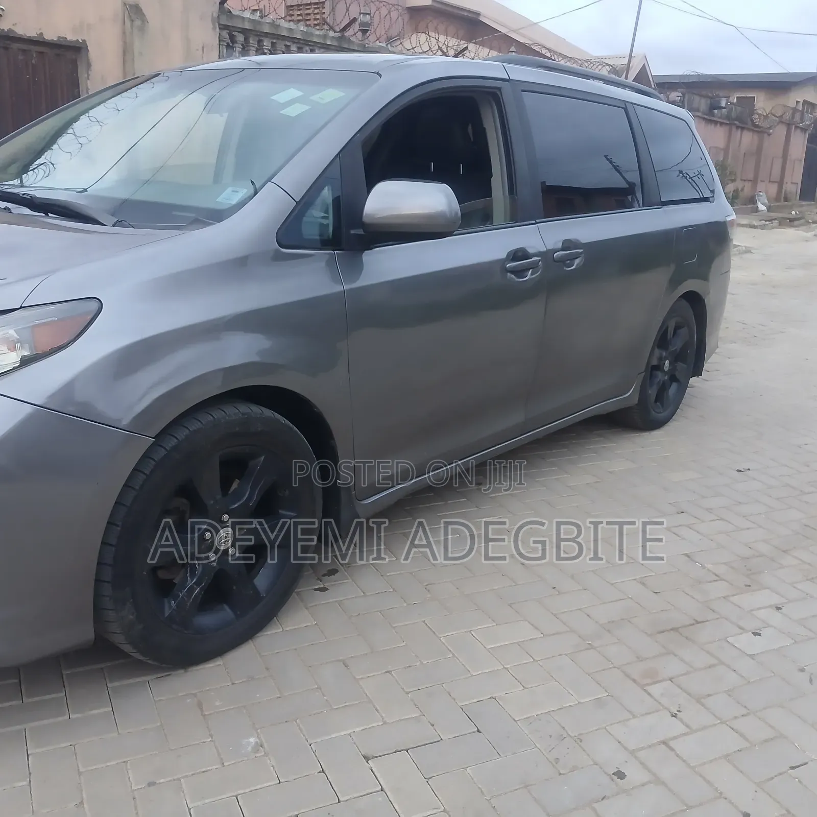 Toyota Sienna 2011 Gray