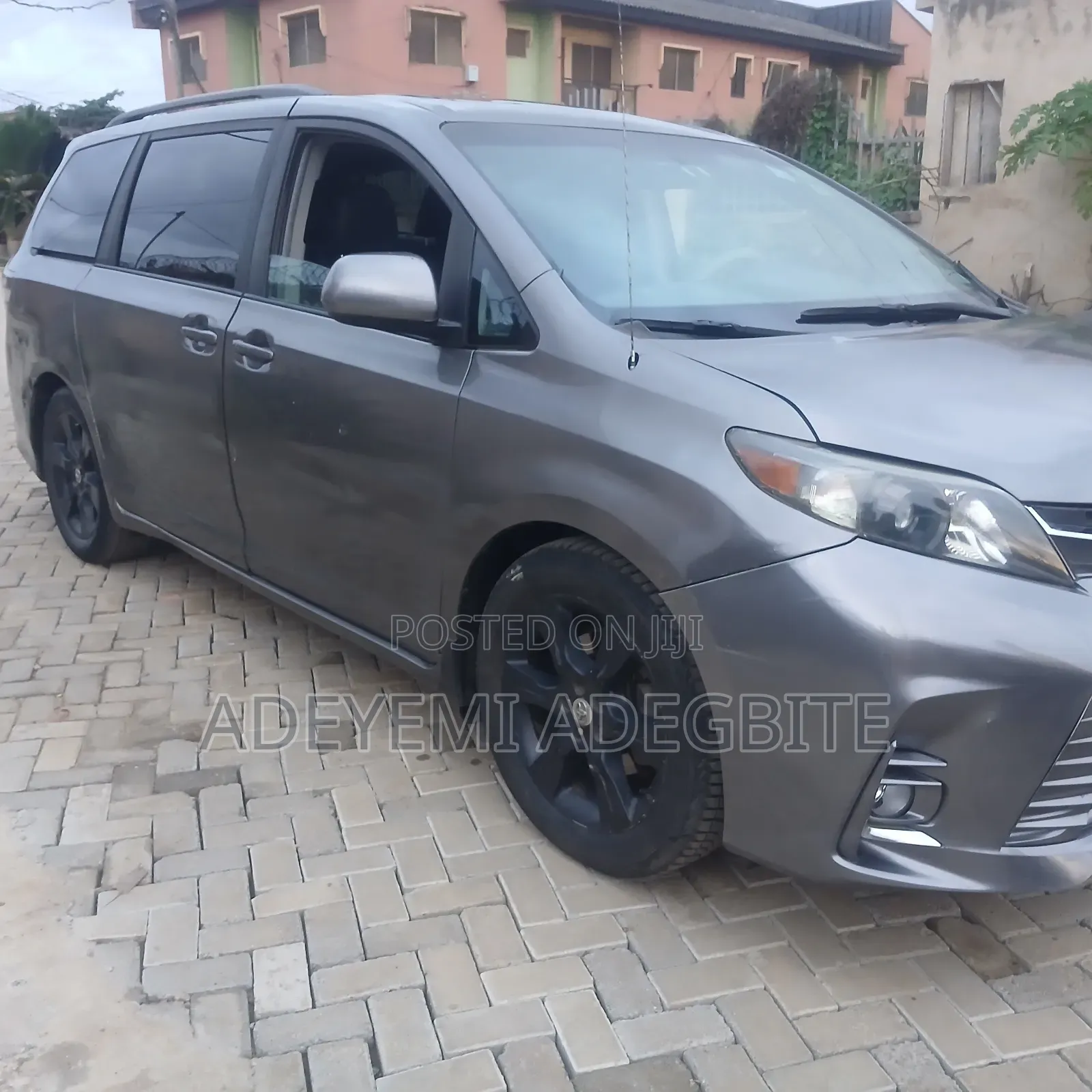 Toyota Sienna 2011 Gray